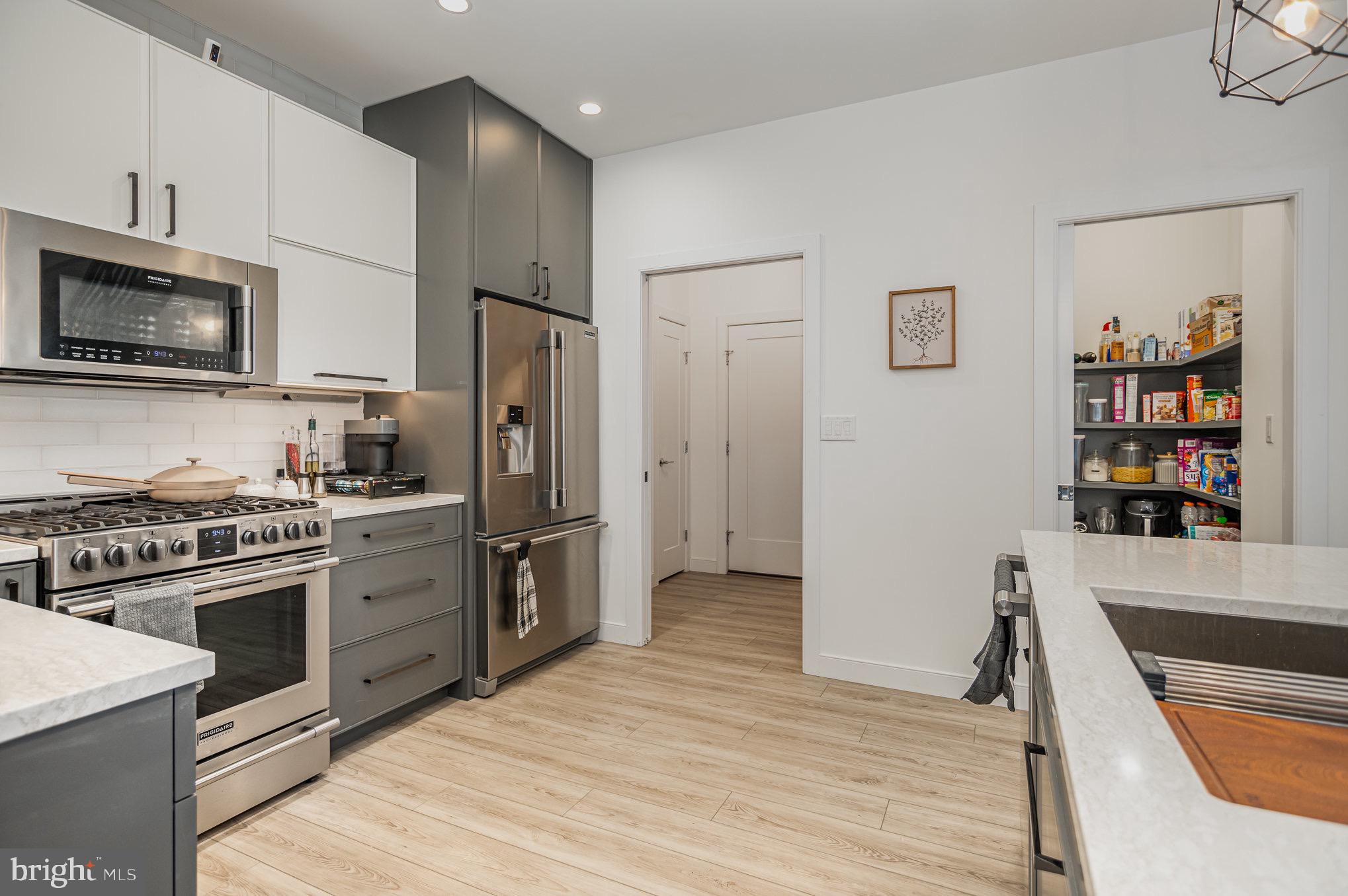 THE GABLES AT ELM TREE - Residential