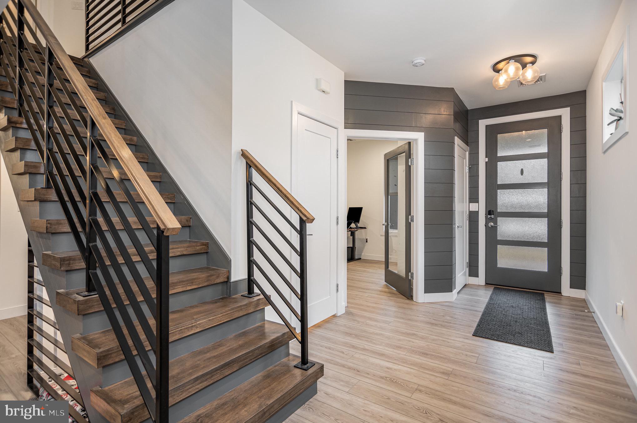 THE GABLES AT ELM TREE - Residential