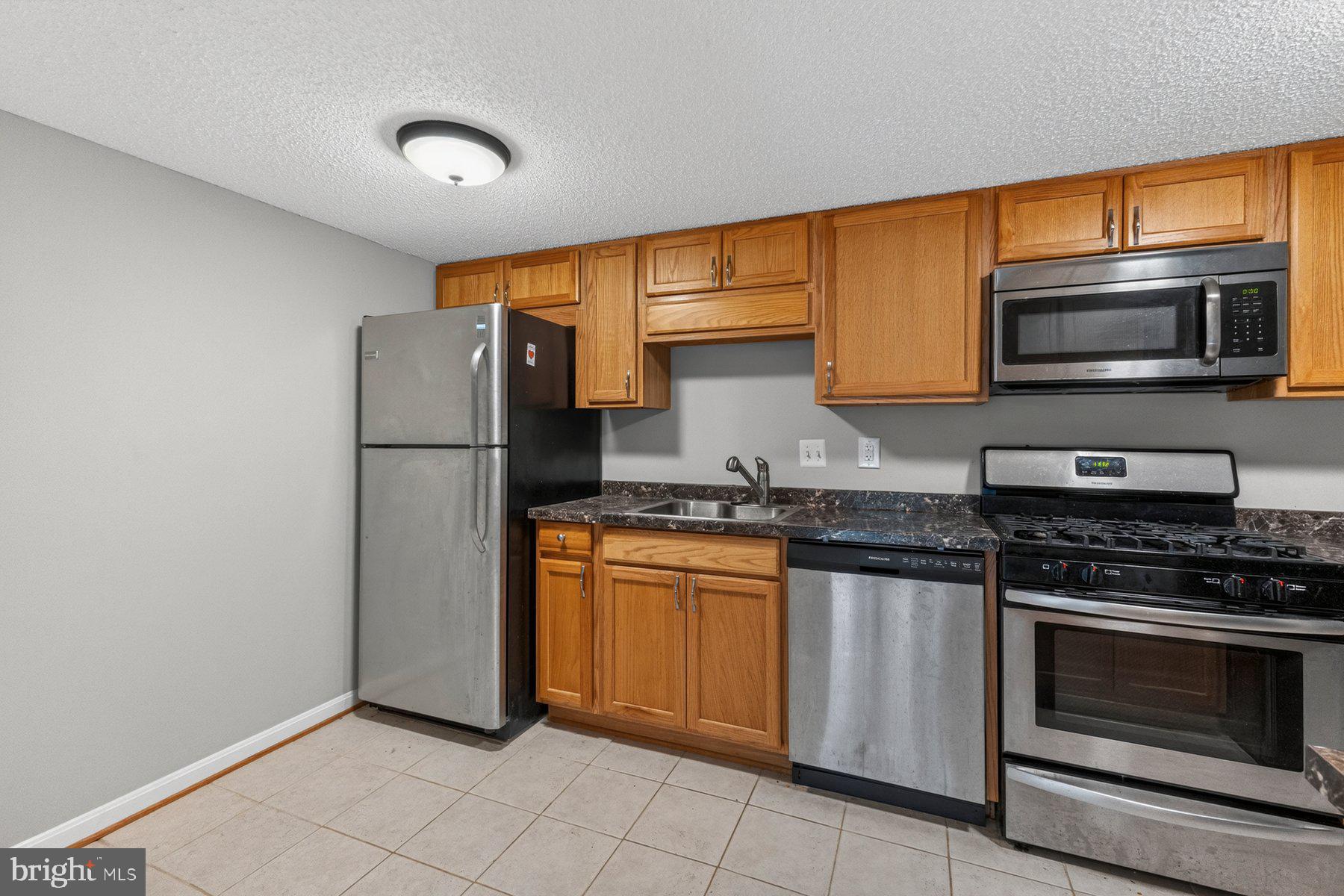 HUNTERS WOODS VILLAGE - Residential