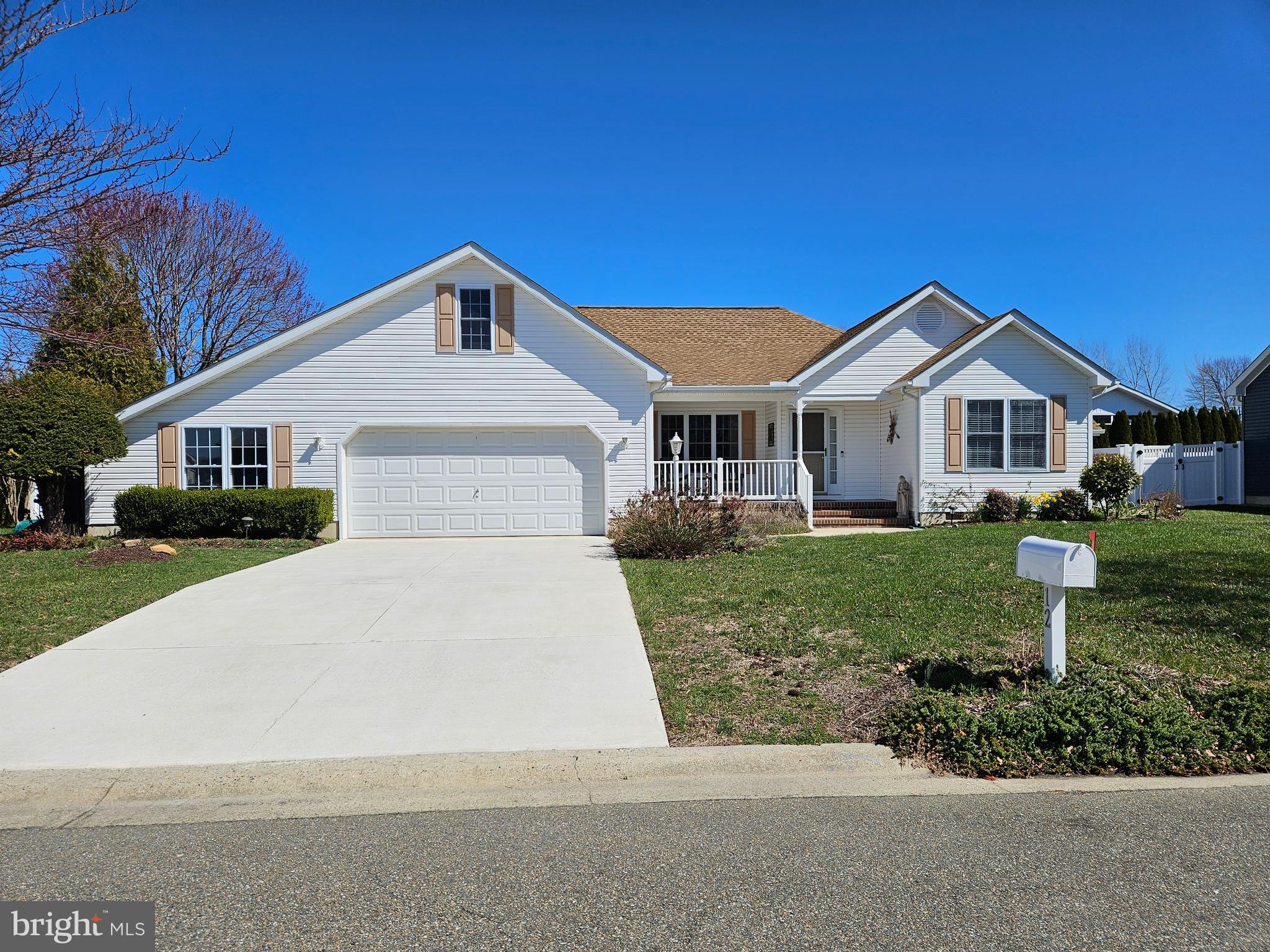 BAY BREEZE ESTATES - Residential