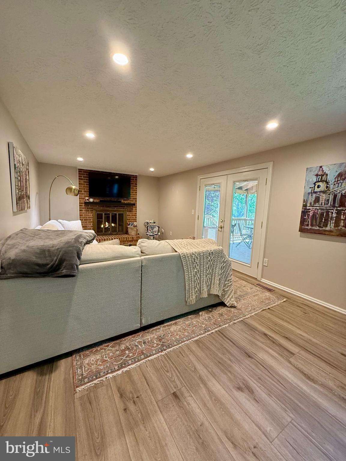 POLO FIELDS - Residential Lease