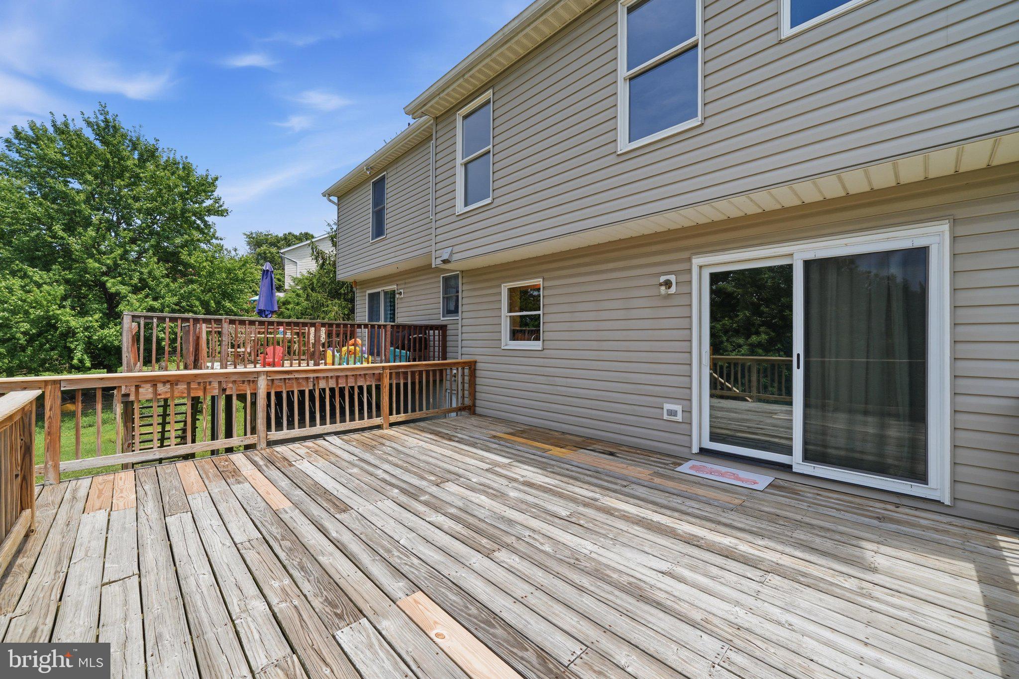 SQUIRE VILLAGE - Residential