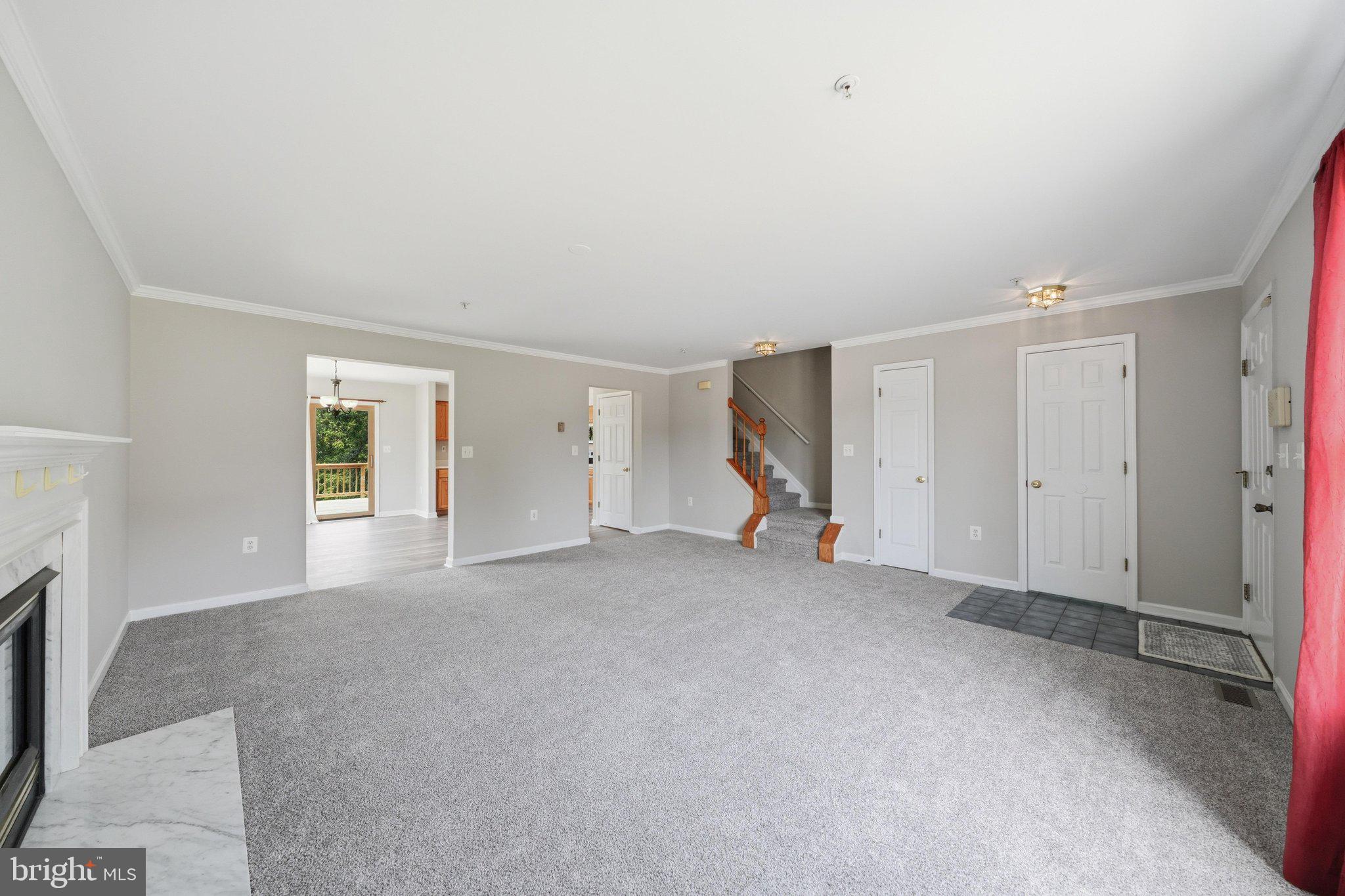 SQUIRE VILLAGE - Residential