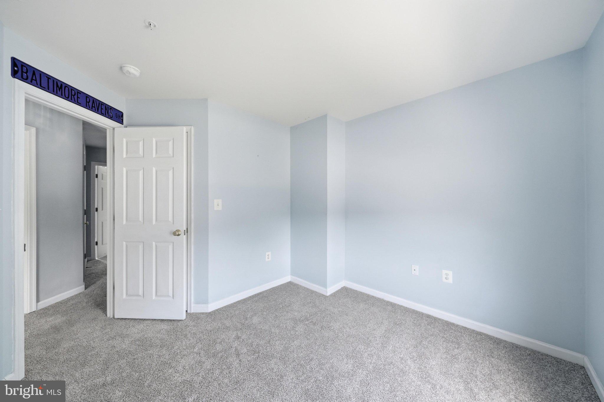 SQUIRE VILLAGE - Residential