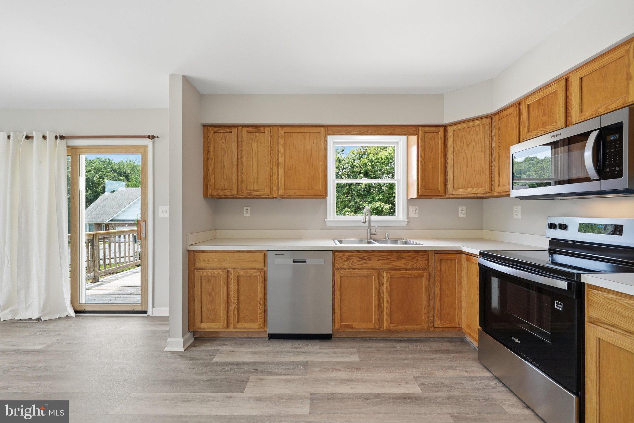 SQUIRE VILLAGE - Residential