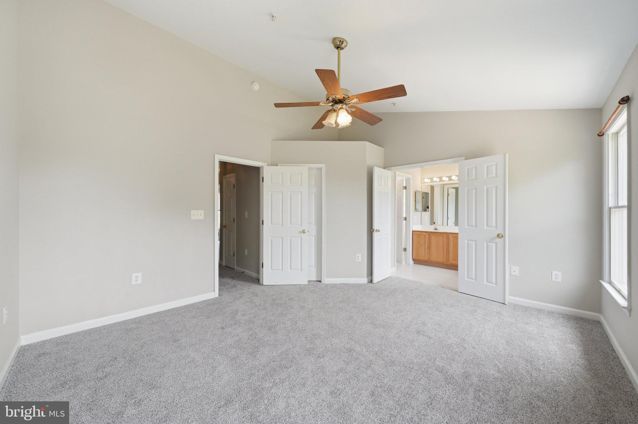 SQUIRE VILLAGE - Residential