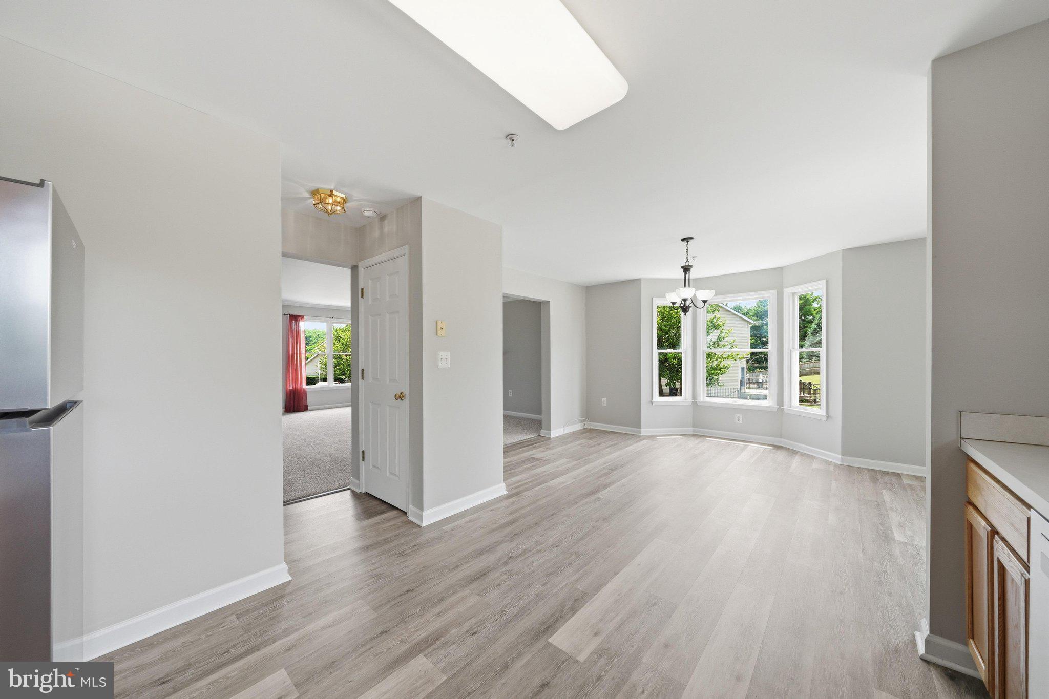 SQUIRE VILLAGE - Residential