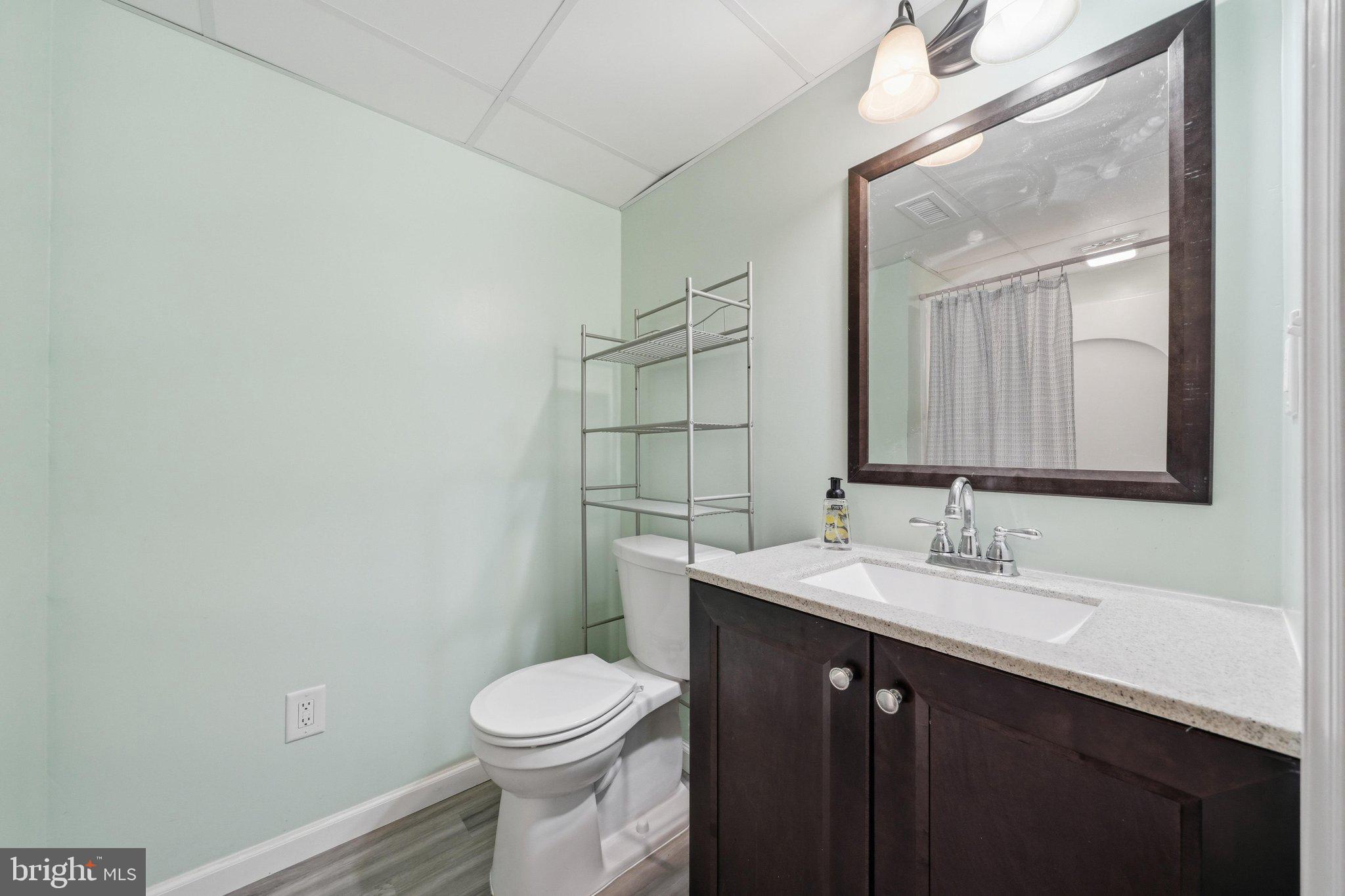 SQUIRE VILLAGE - Residential