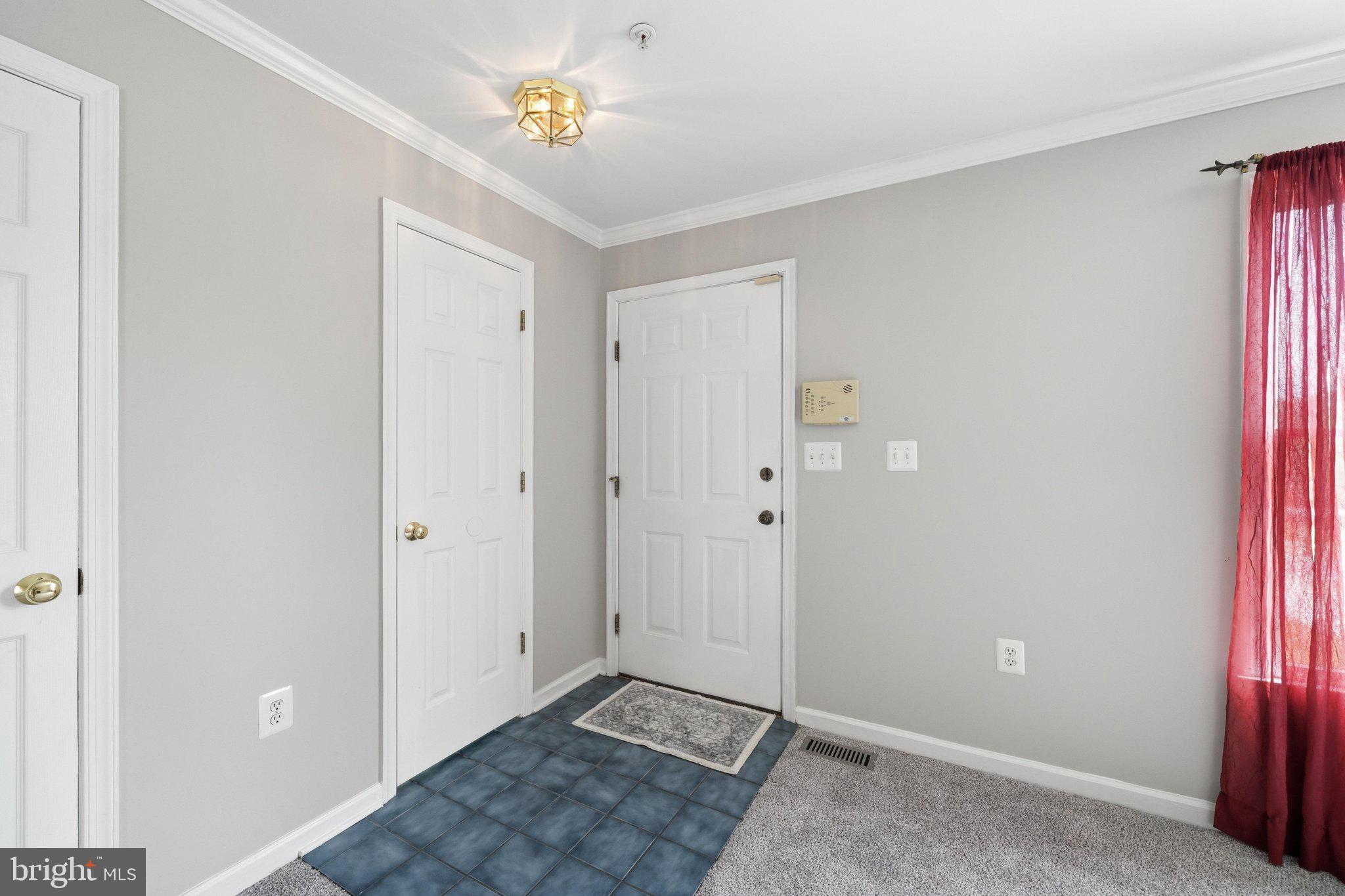 SQUIRE VILLAGE - Residential