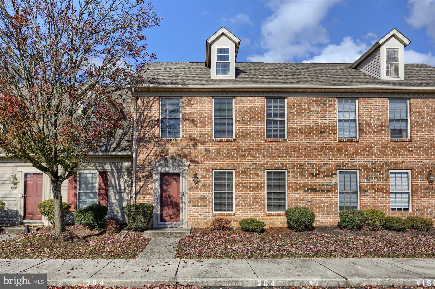 WAVERLY WOODS - Residential