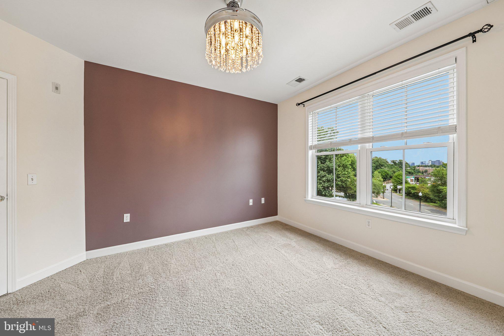 DOMINION HEIGHTS - Residential