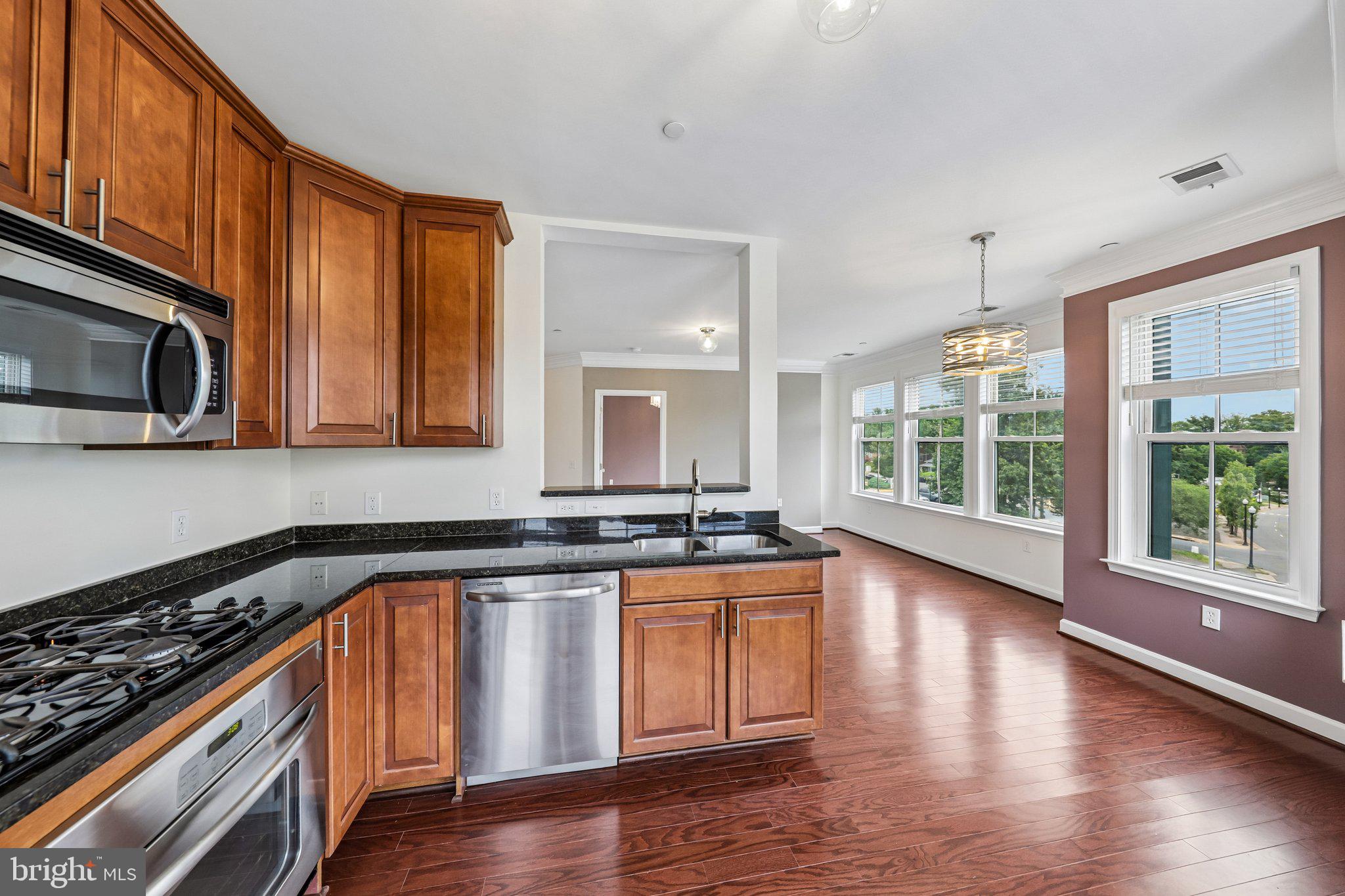 DOMINION HEIGHTS - Residential
