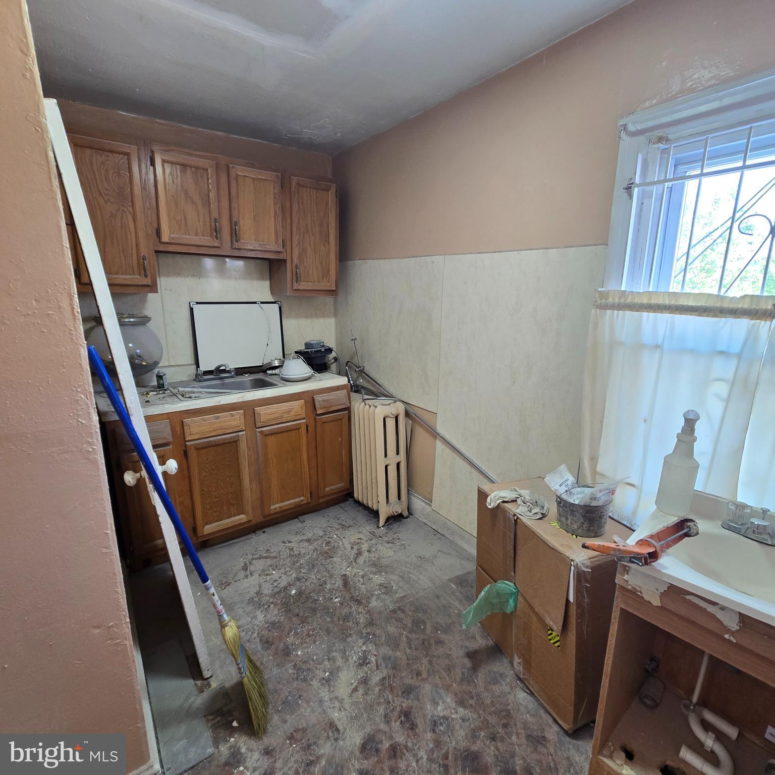 PHILADELPHIA (NORTHWEST) - Residential