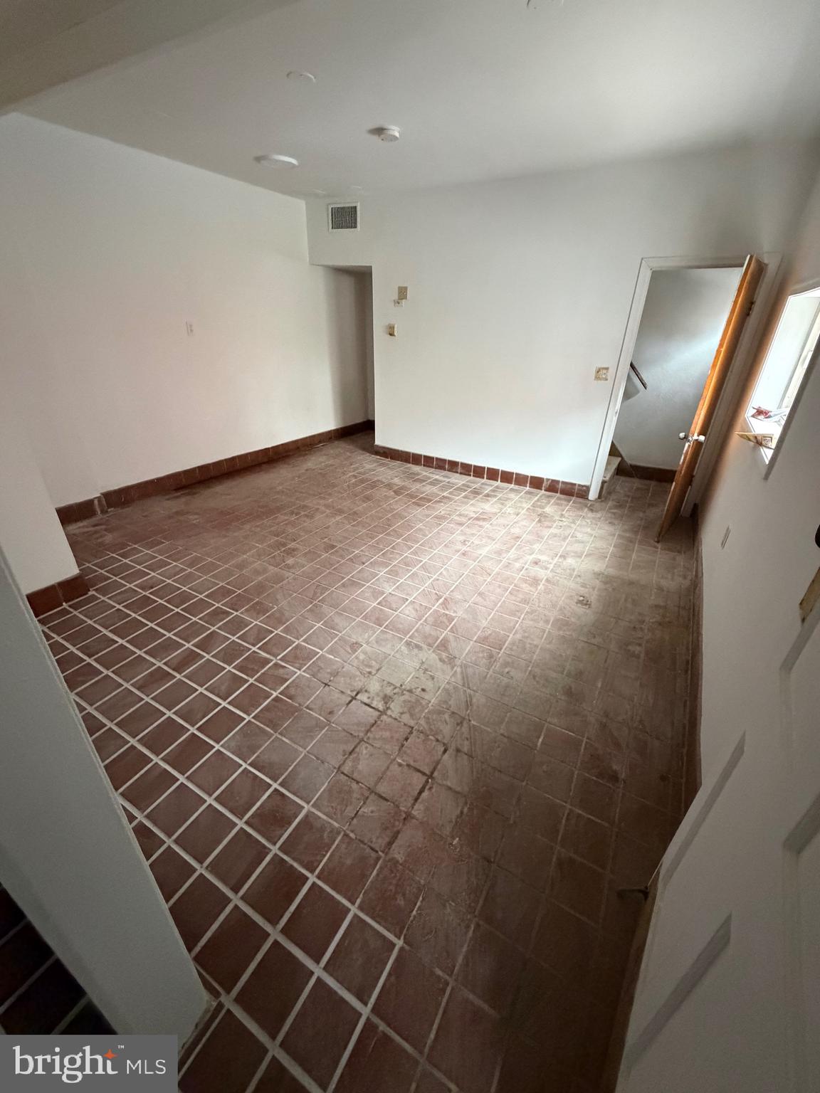 GIRARD ESTATES - Residential Income