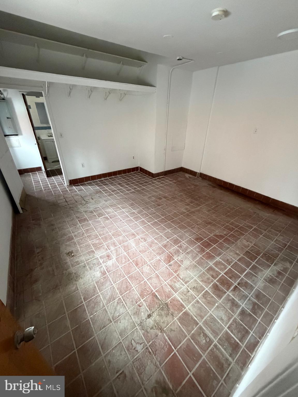 GIRARD ESTATES - Residential Income