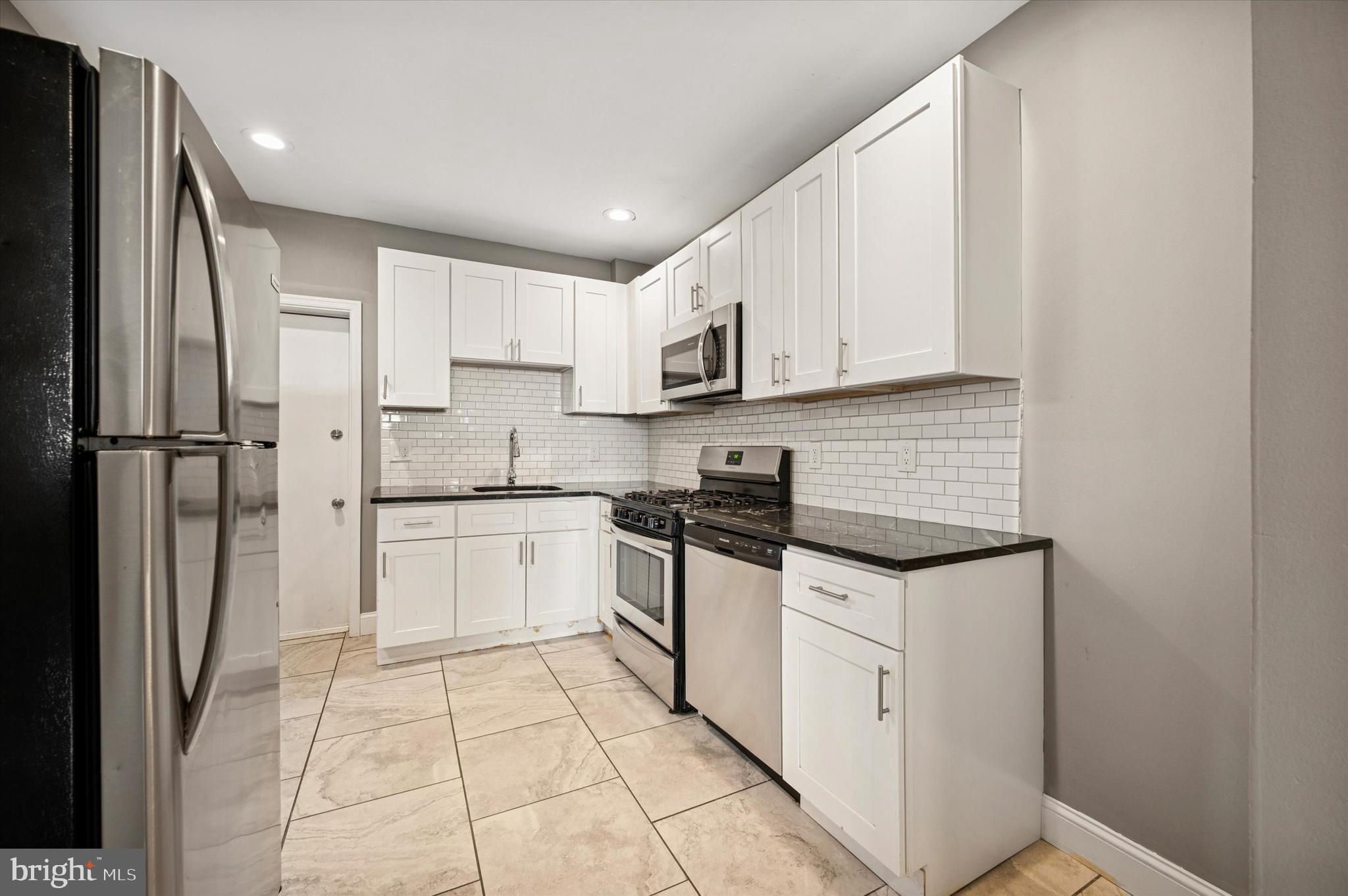 STRAWBERRY MANSION - Residential
