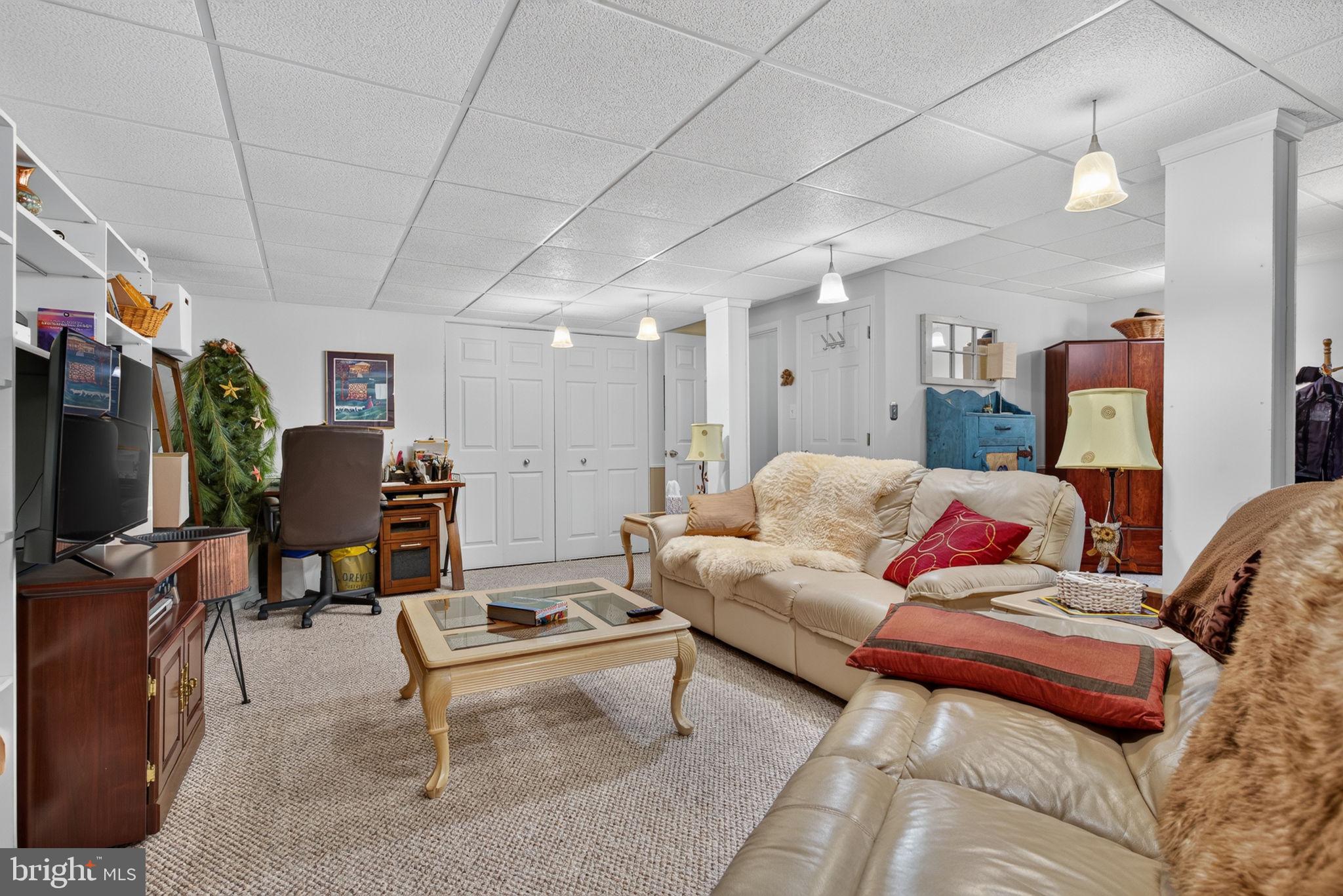 SUMMIT HILLS - Residential