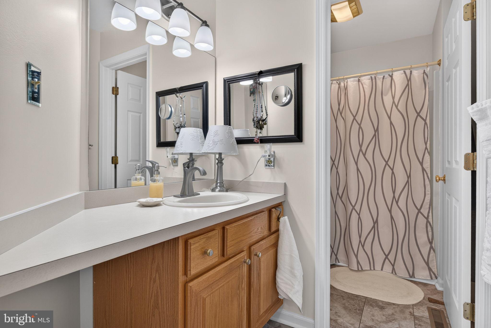 SUMMIT HILLS - Residential