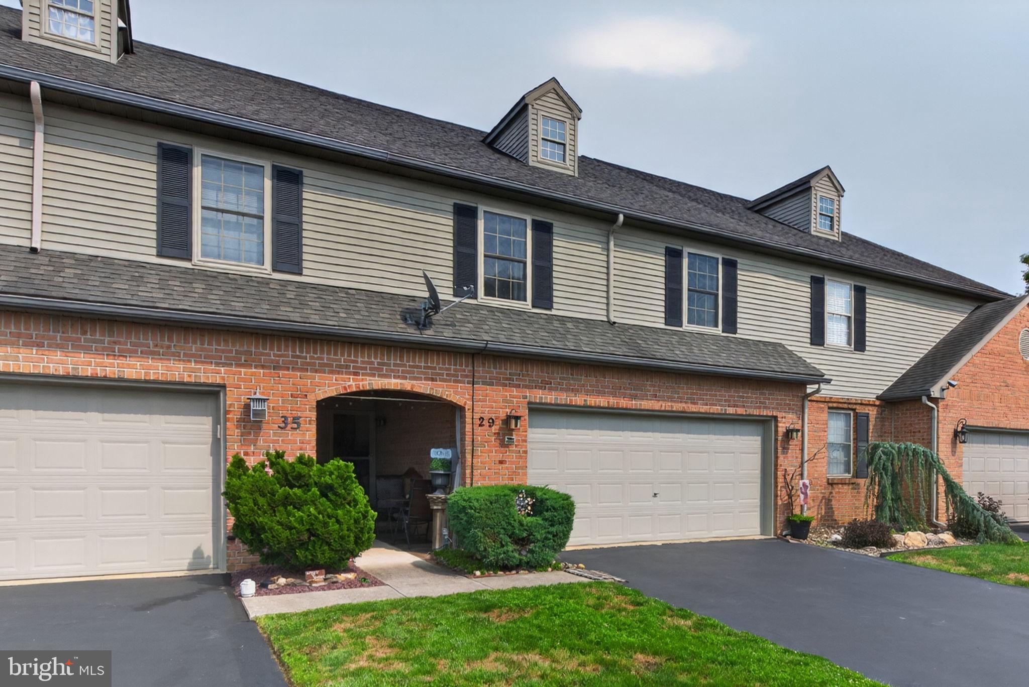 SUMMIT HILLS - Residential