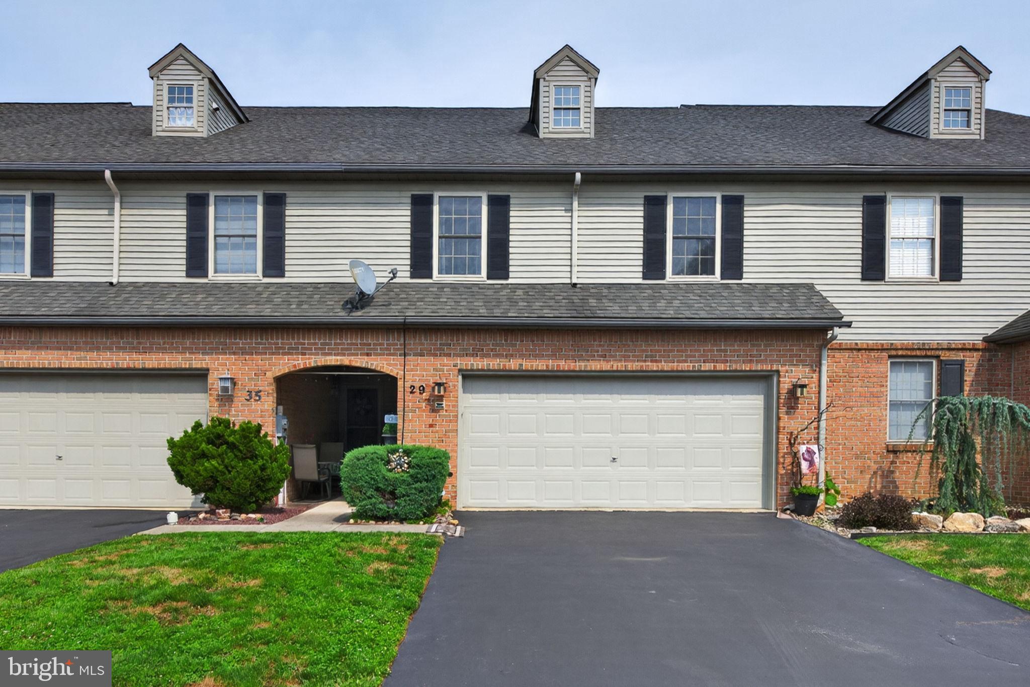 SUMMIT HILLS - Residential