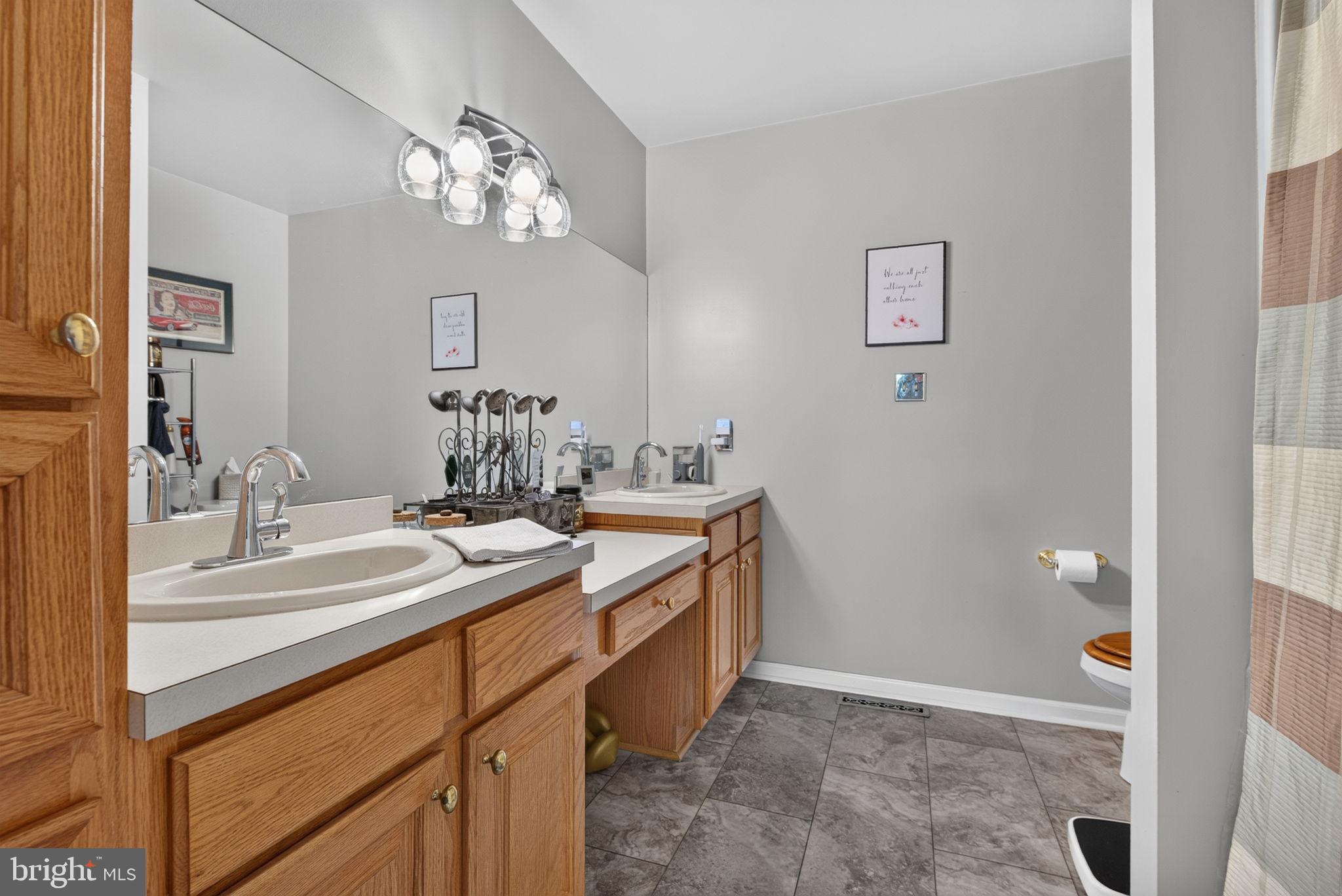 SUMMIT HILLS - Residential