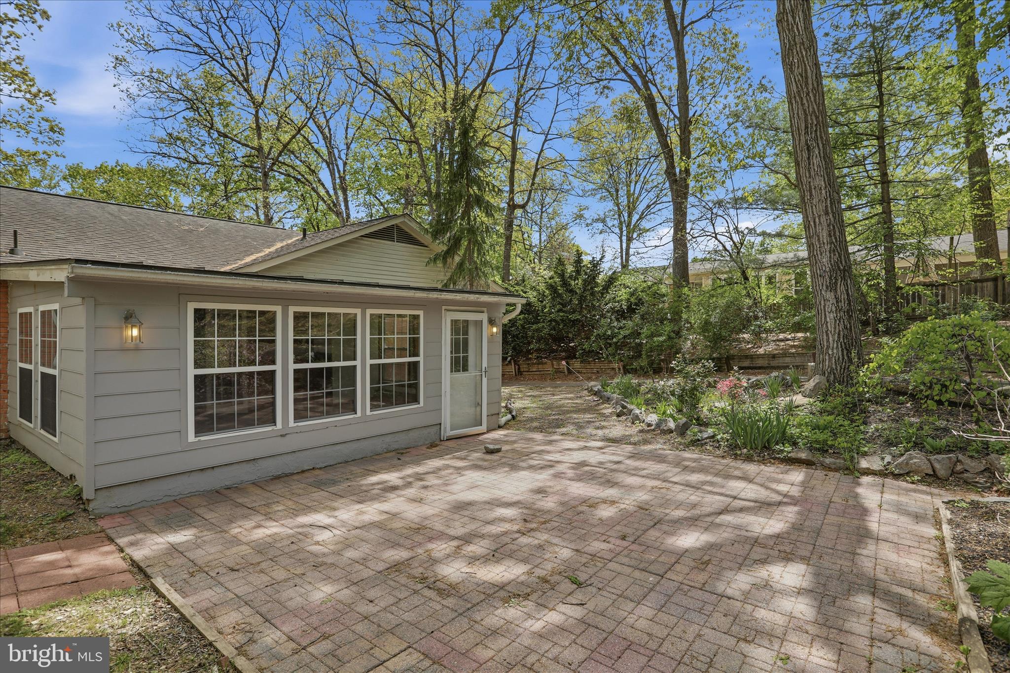 LAKESIDE ESTATES - Residential