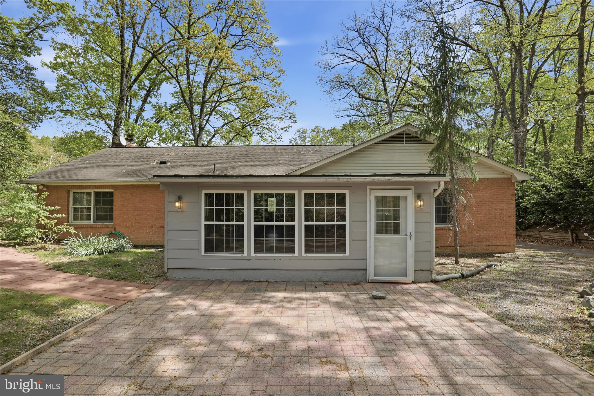 LAKESIDE ESTATES - Residential