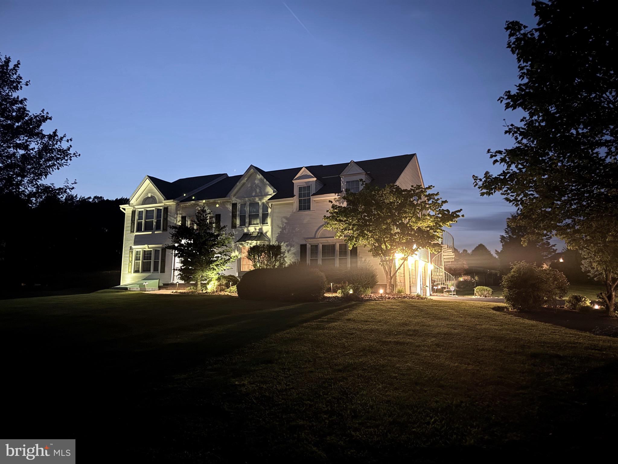 HOLLAND RIDGE - Residential