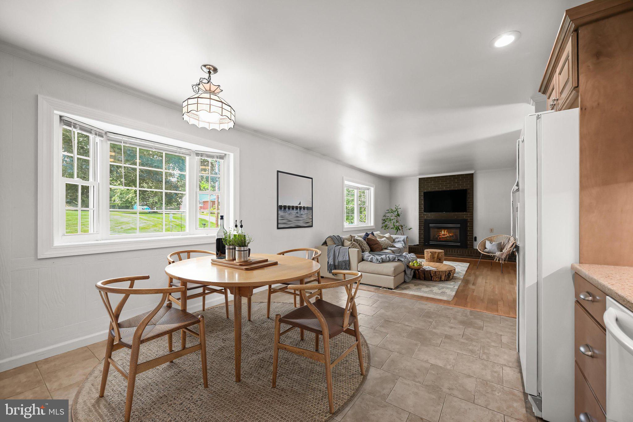 FONT HILL MANOR - Residential