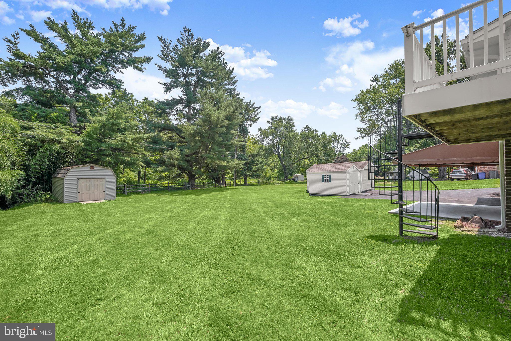 FONT HILL MANOR - Residential