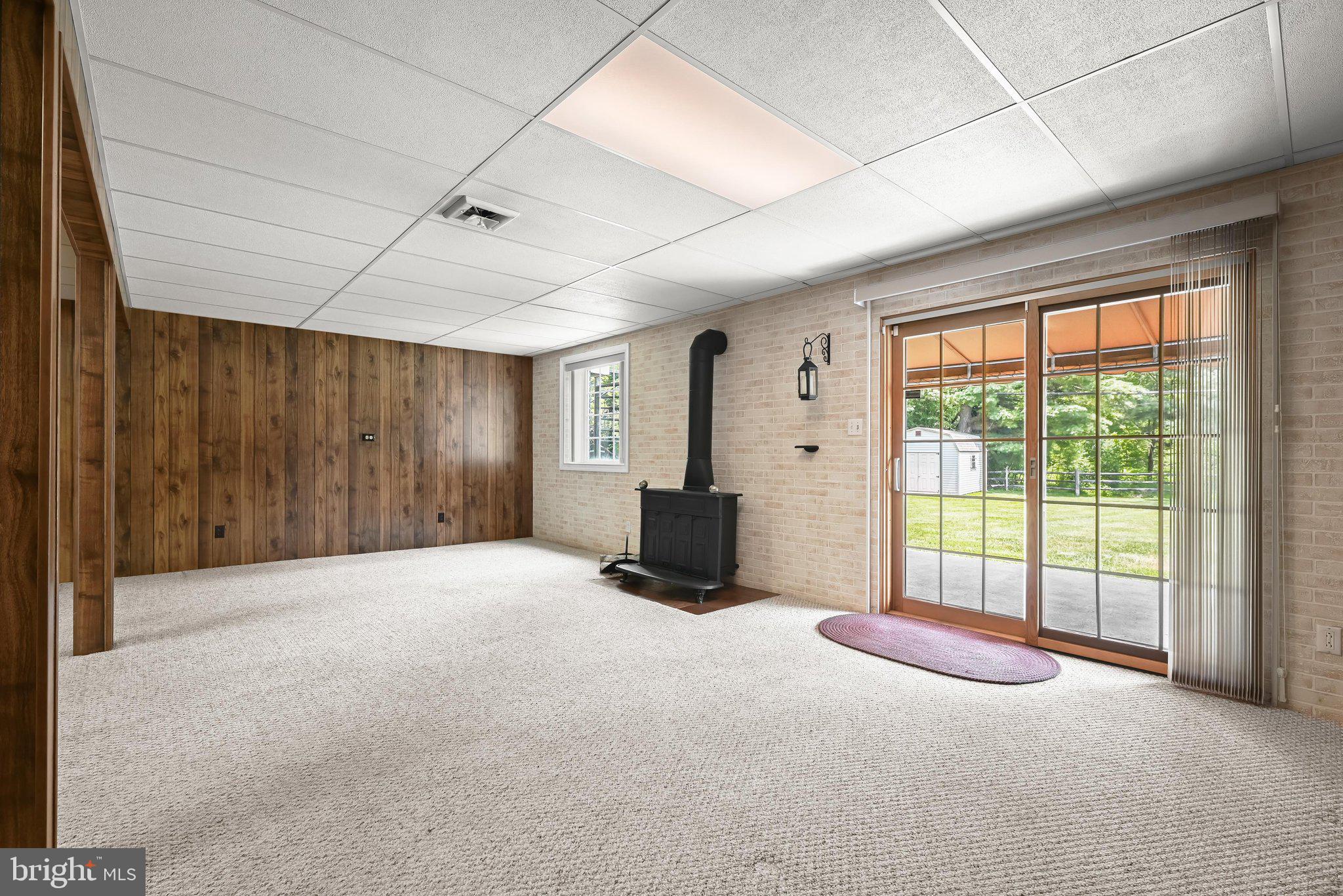 FONT HILL MANOR - Residential