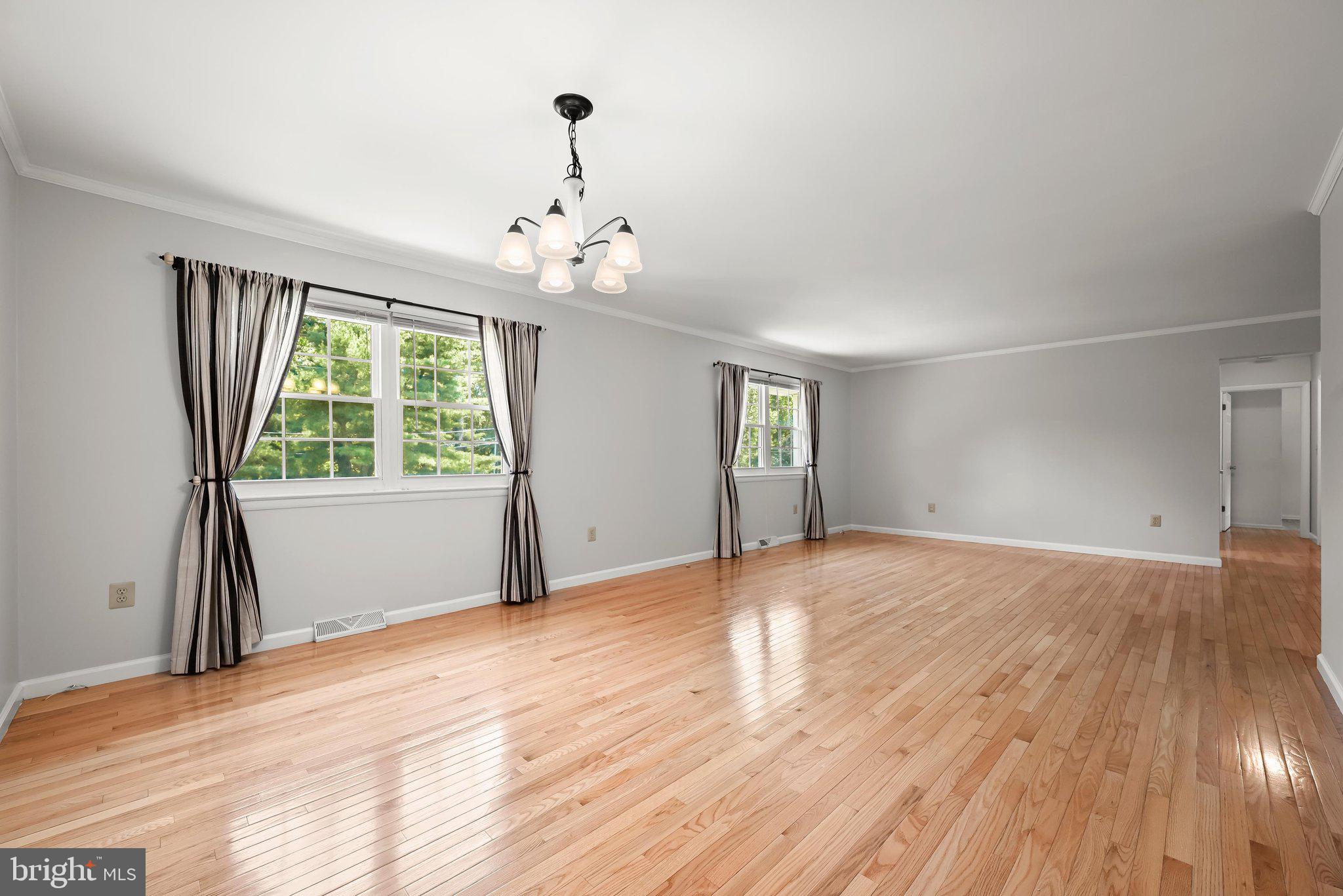 FONT HILL MANOR - Residential