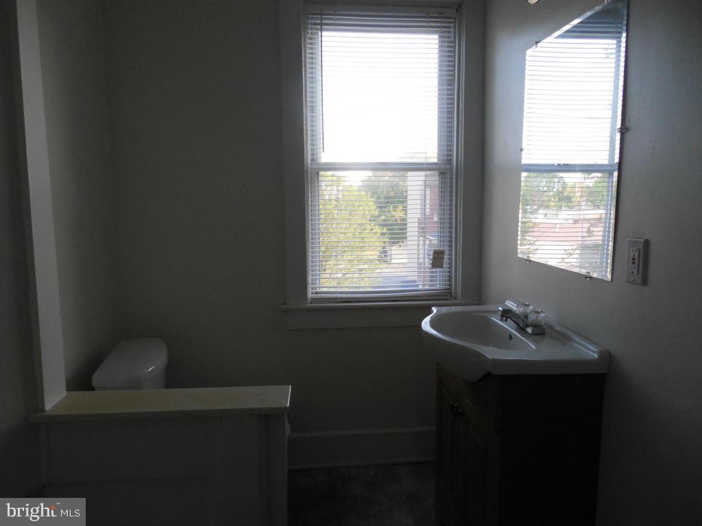 EAST PETERSBURG - Residential
