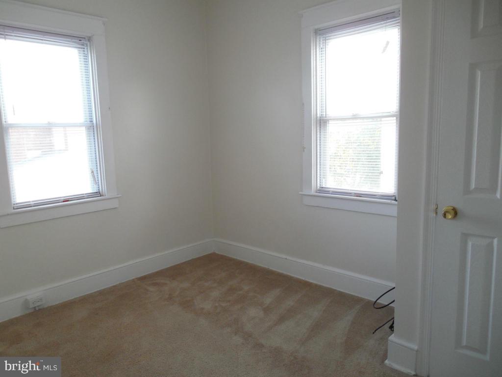 EAST PETERSBURG - Residential