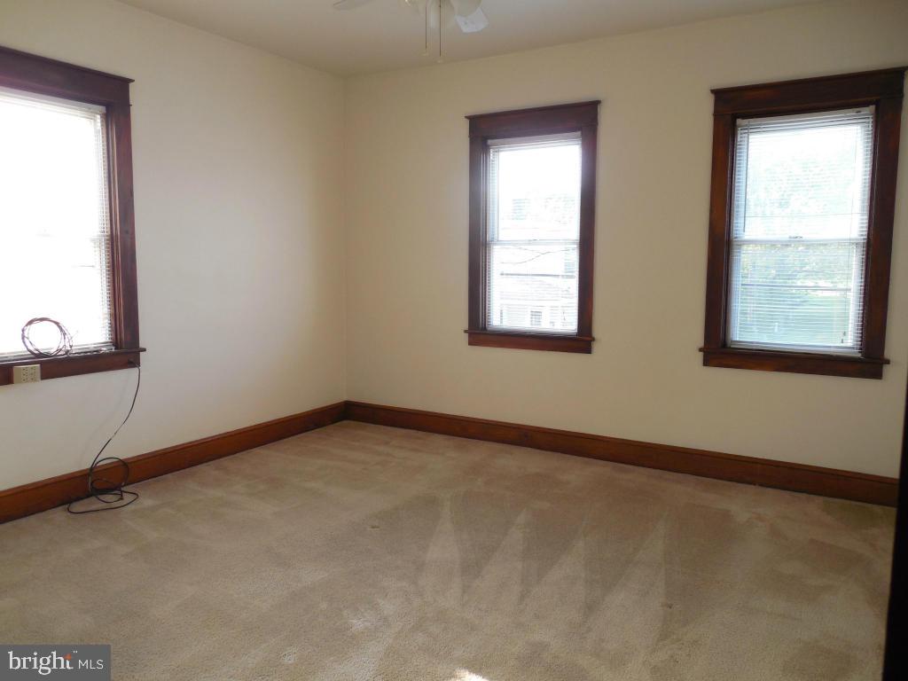 EAST PETERSBURG - Residential