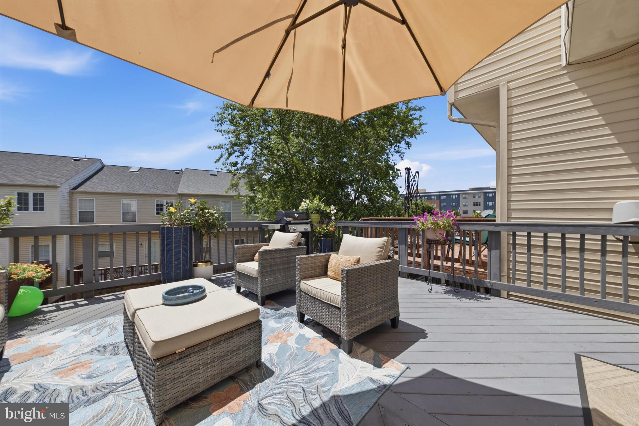CLOVERLEAF TOWNHOMES - Residential