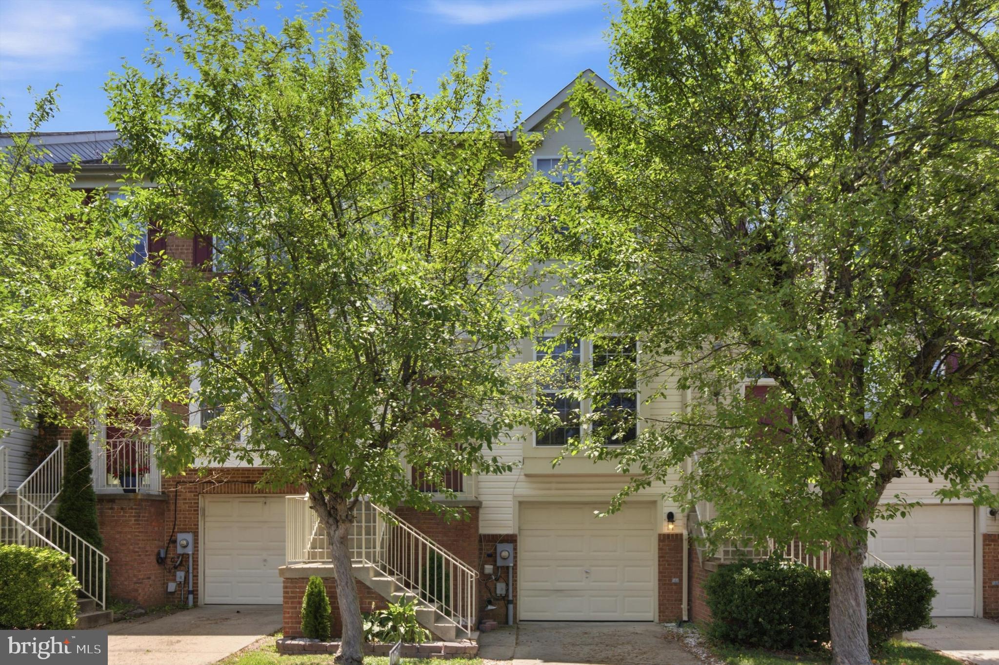 CLOVERLEAF TOWNHOMES - Residential