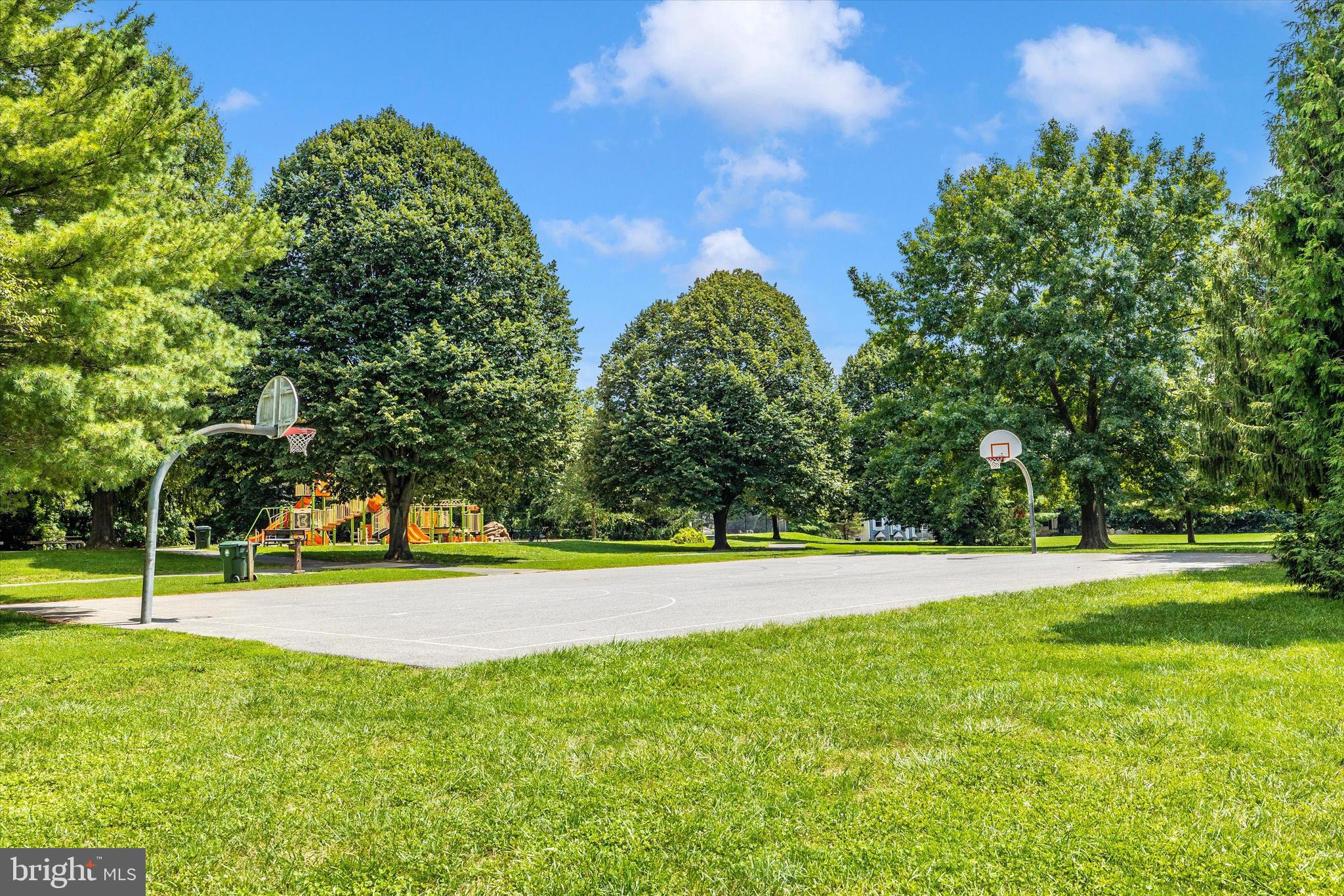 CLOVERLEAF TOWNHOMES - Residential