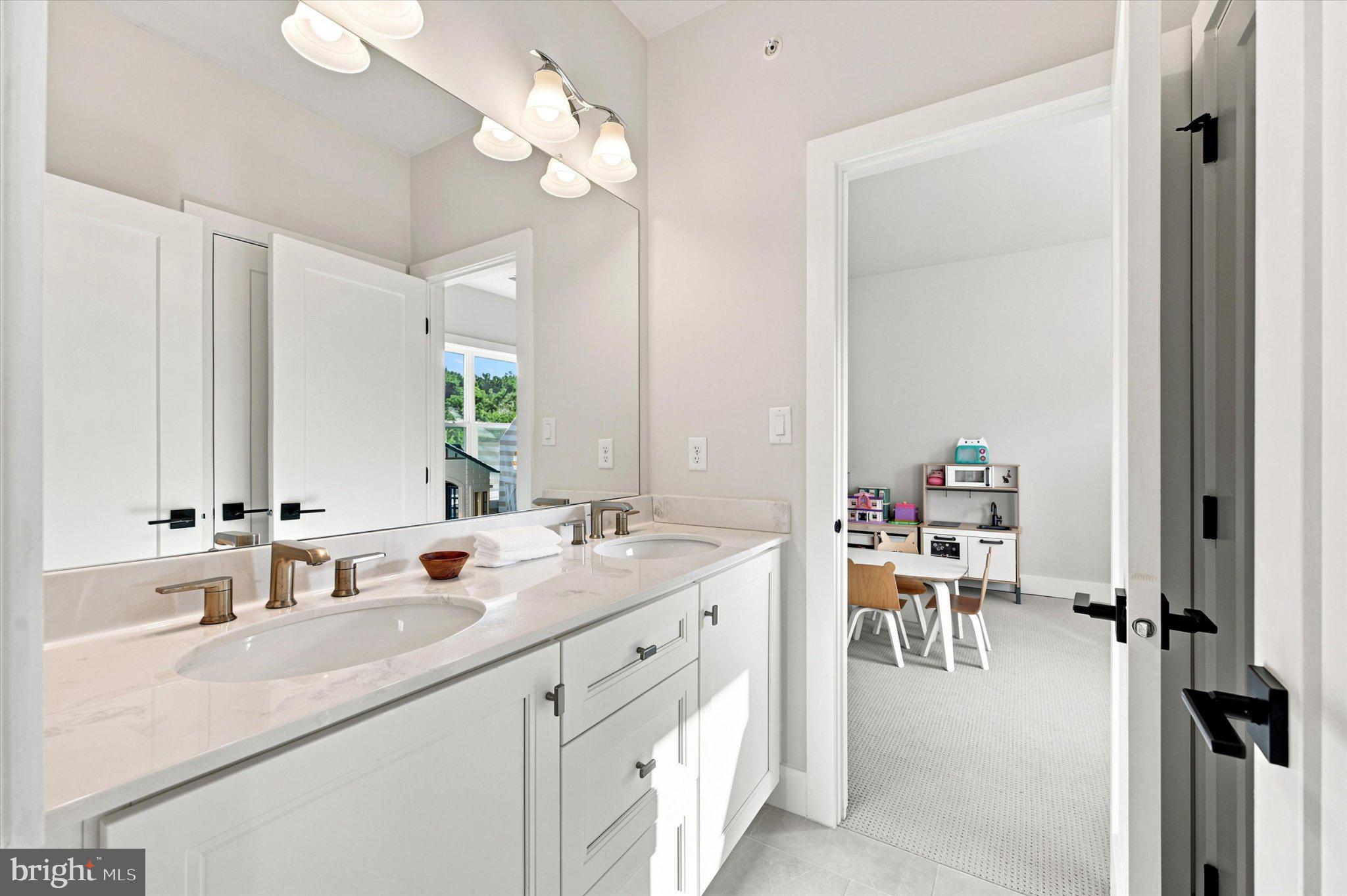 UNIONVILLE - Residential