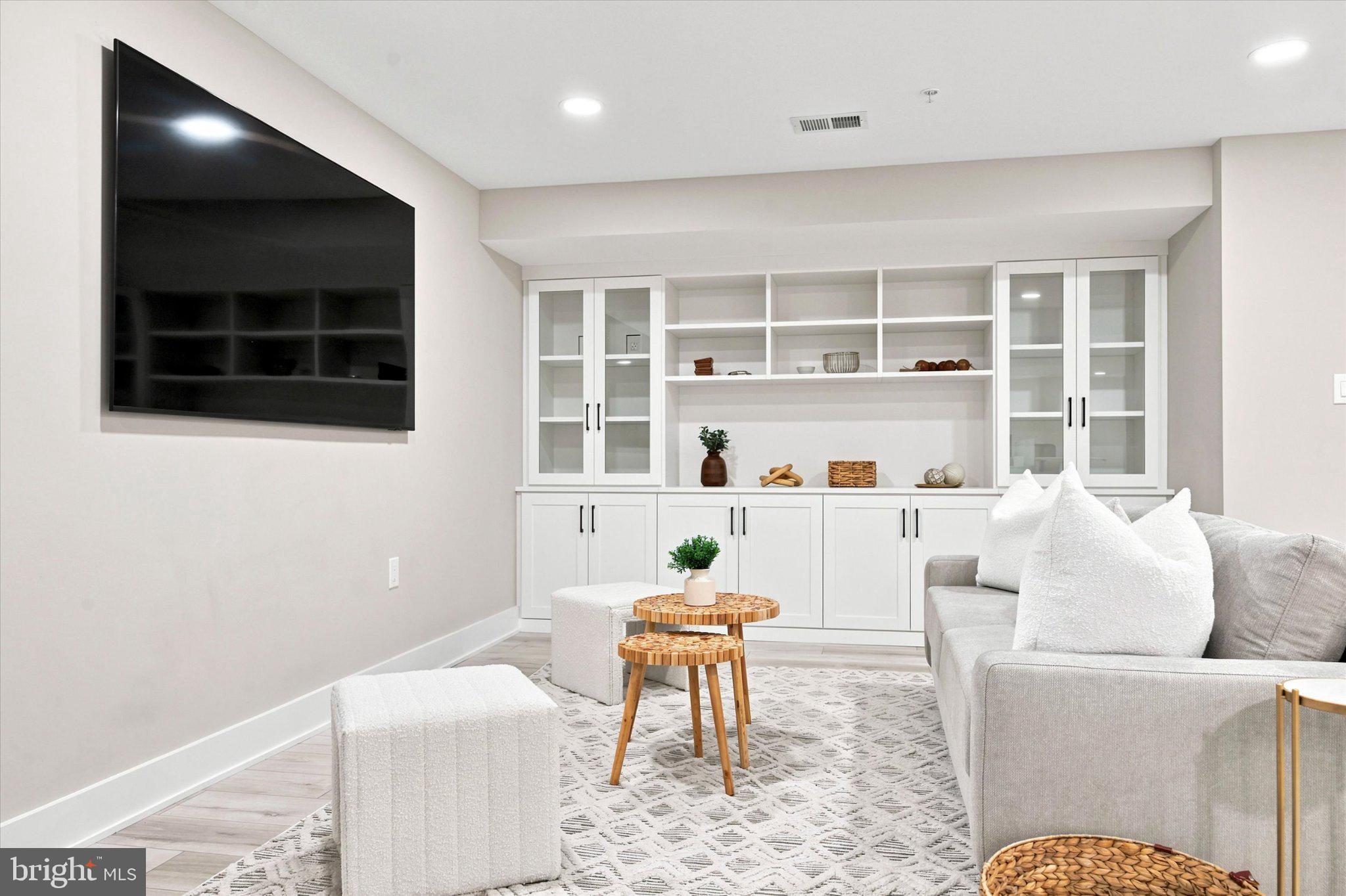 UNIONVILLE - Residential