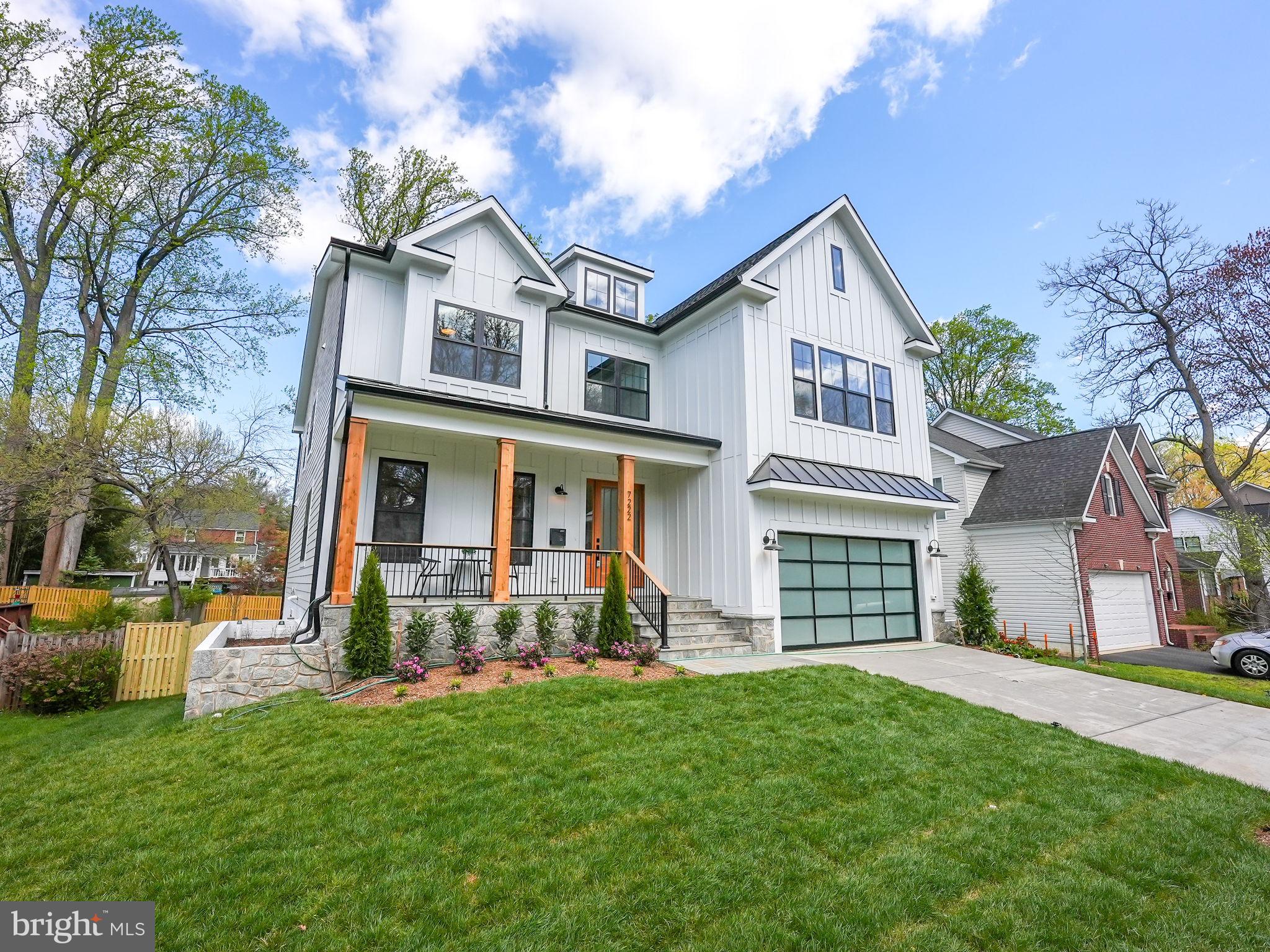 DONNA LEE GARDENS - Residential