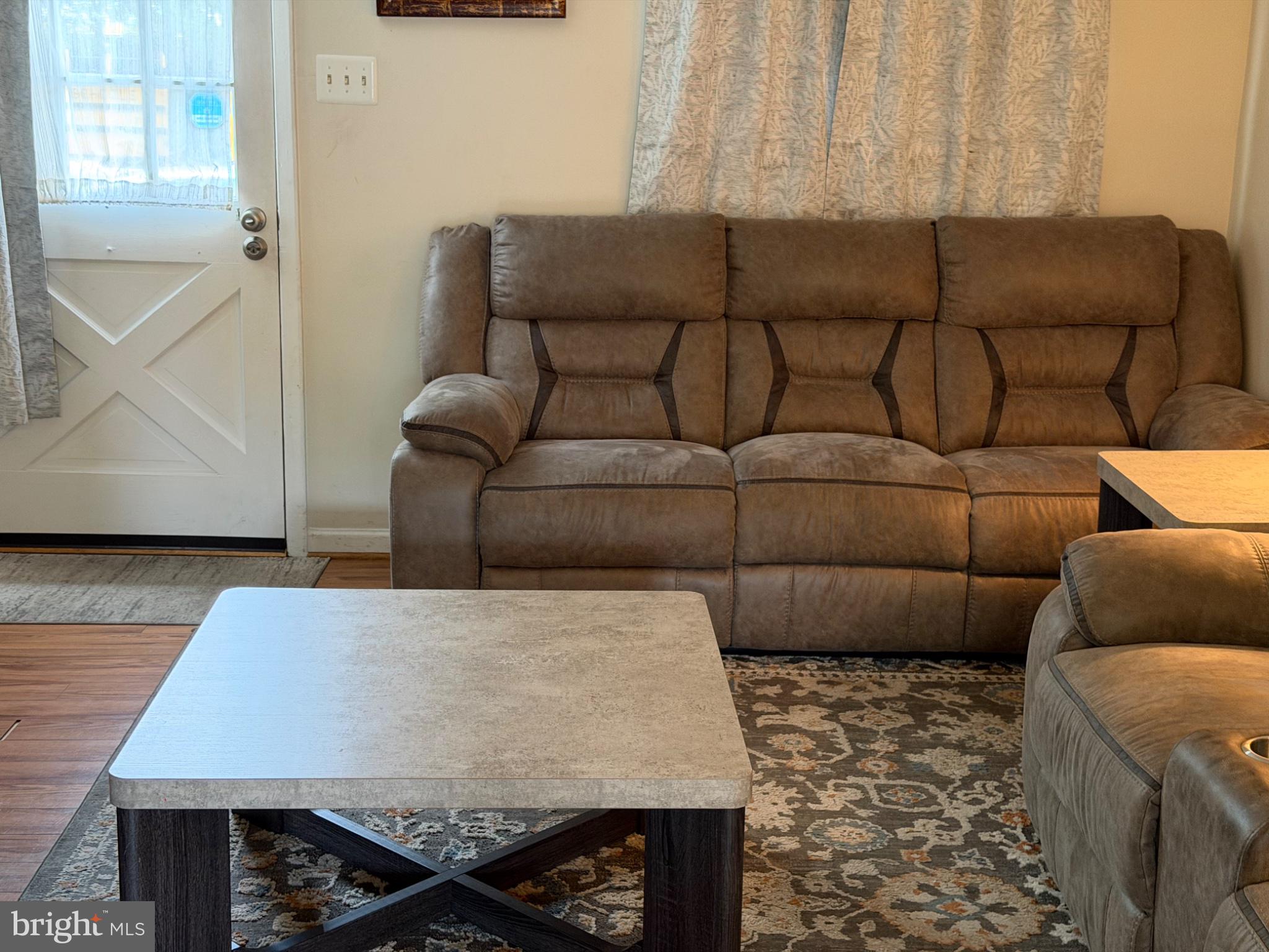 BELMONT - Residential