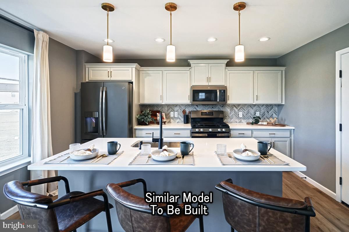 STONE MILL ESTATES - Residential