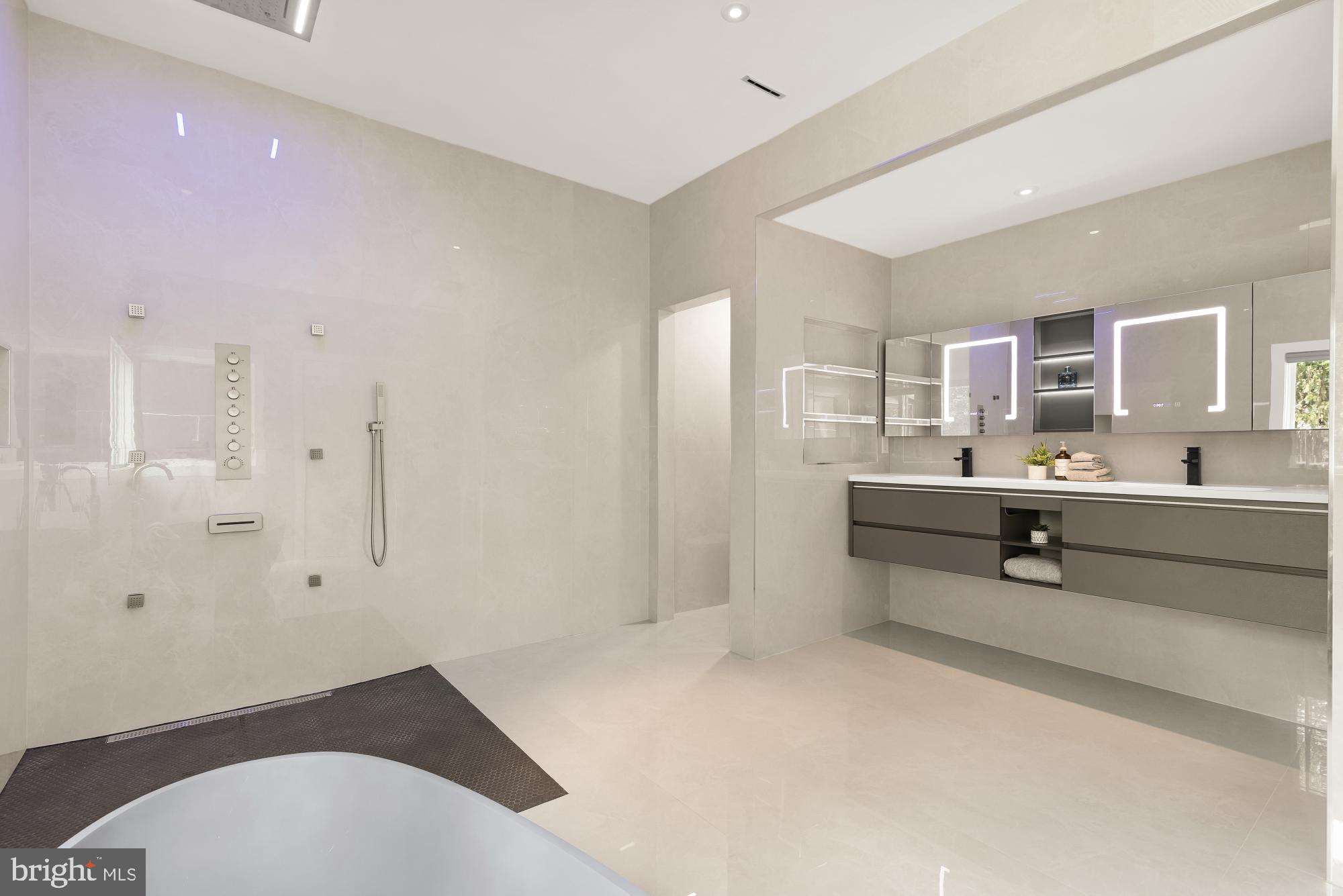 HILLMEAD - Residential