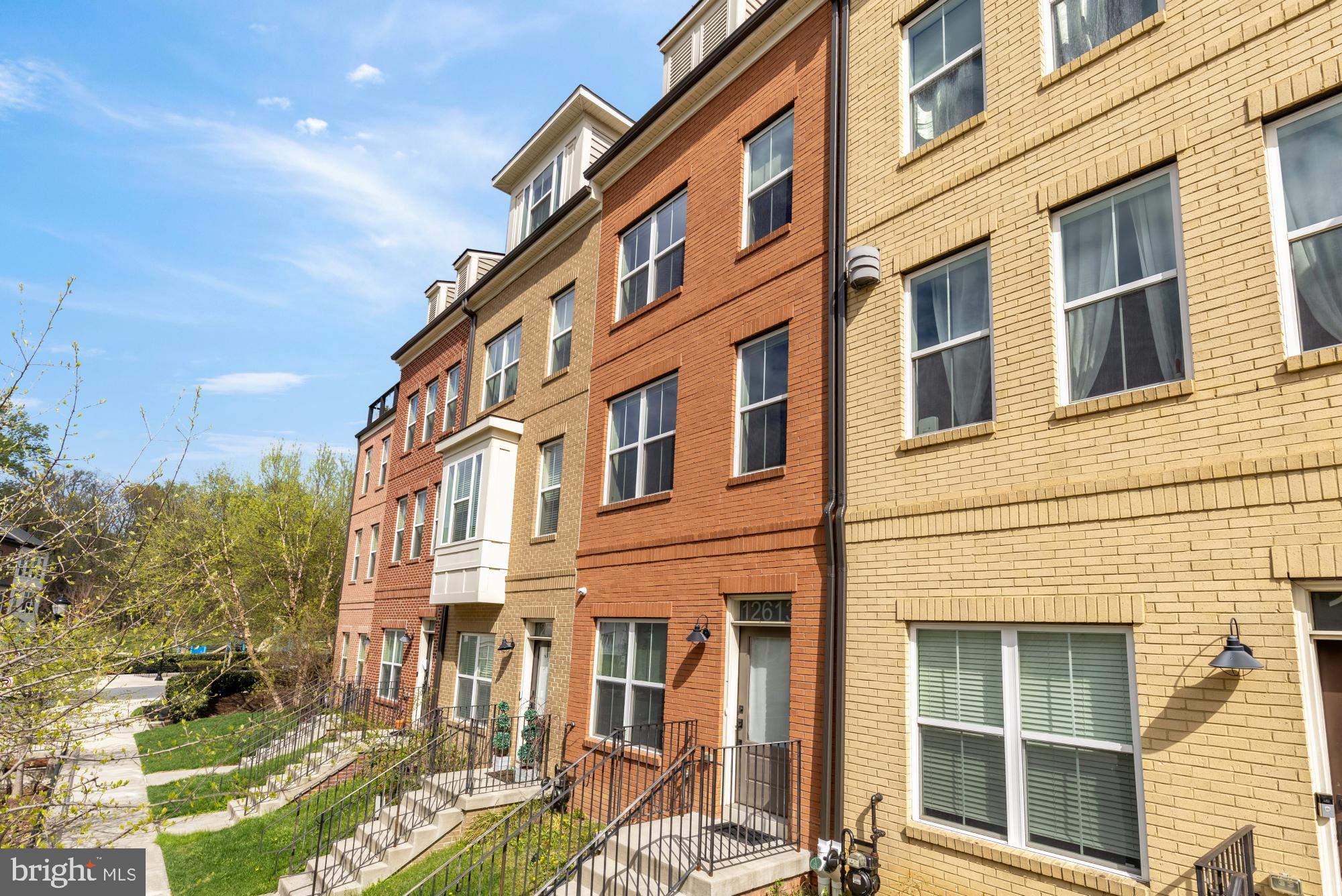 GLENMONT METROCENTRE - Residential