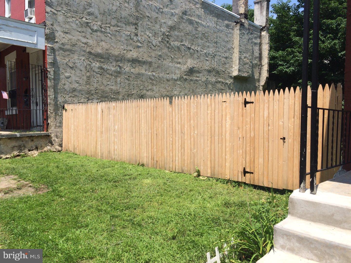 Lot for sale. Opportunities are endless.  4107 also for sale.