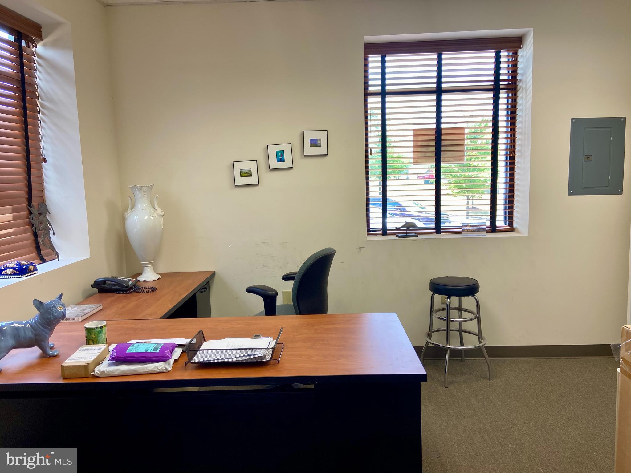 WINCHESTER - Commercial Sale