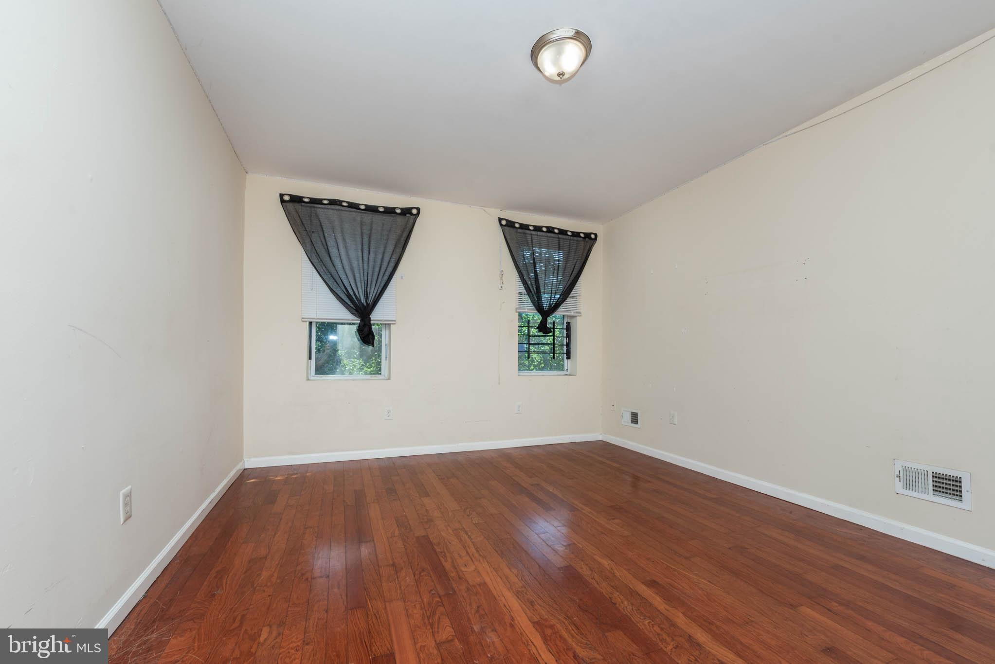 MILTON-MONTFORD - Residential