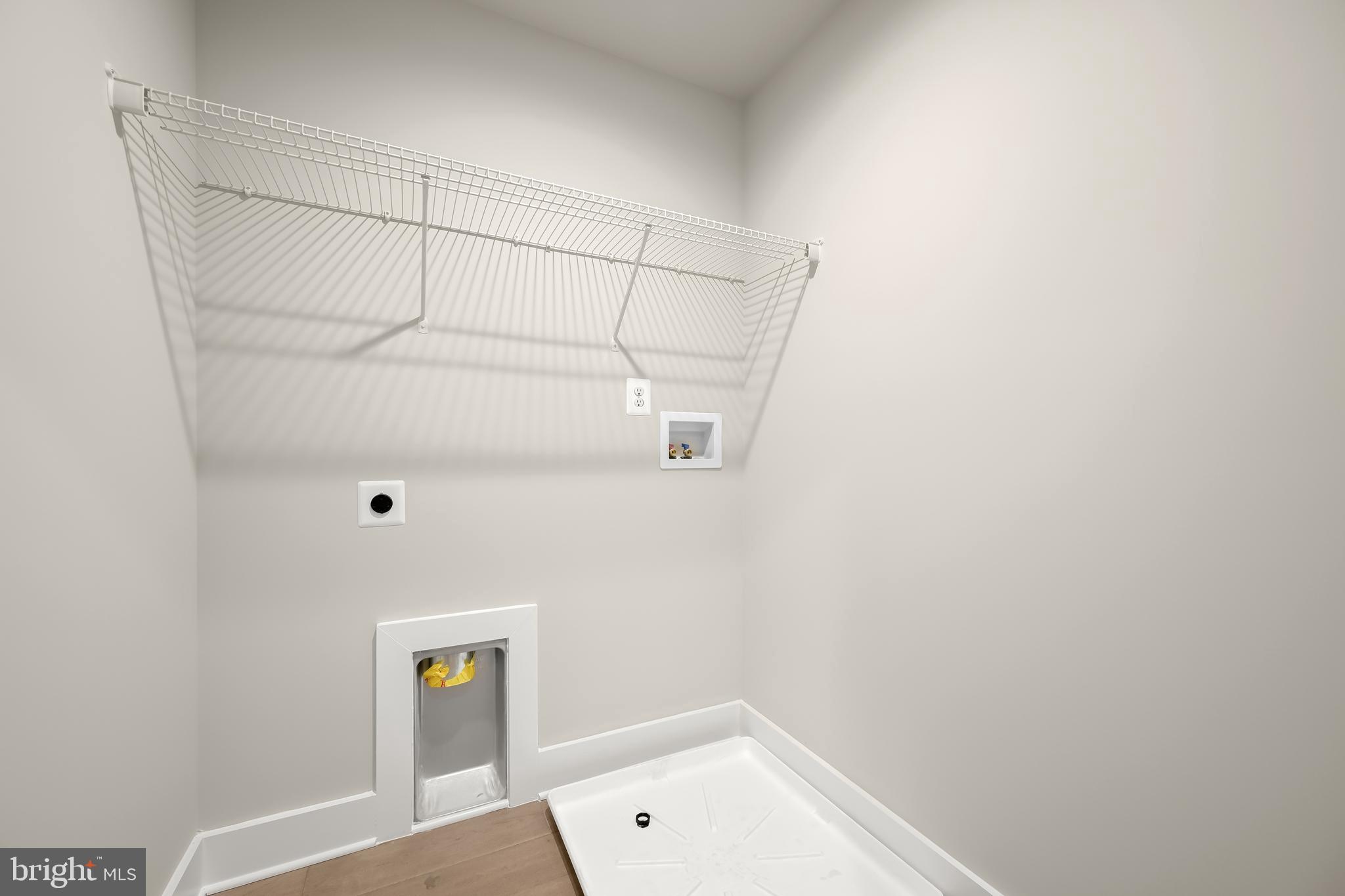 LIONS CROSSING - Residential
