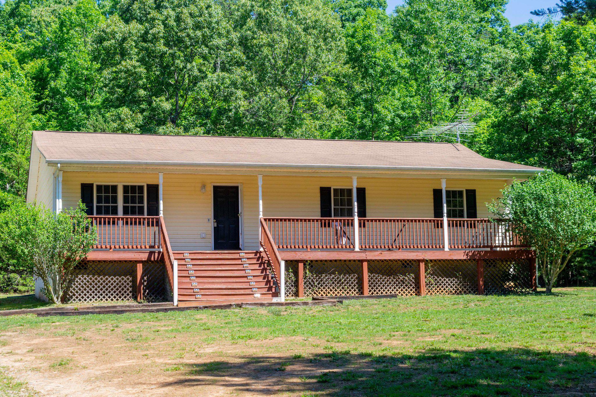 TALL PINES - Residential